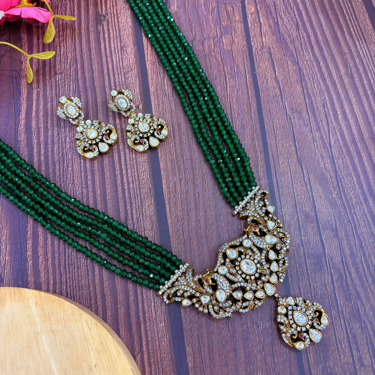 Nayaab Siya Neckpiece