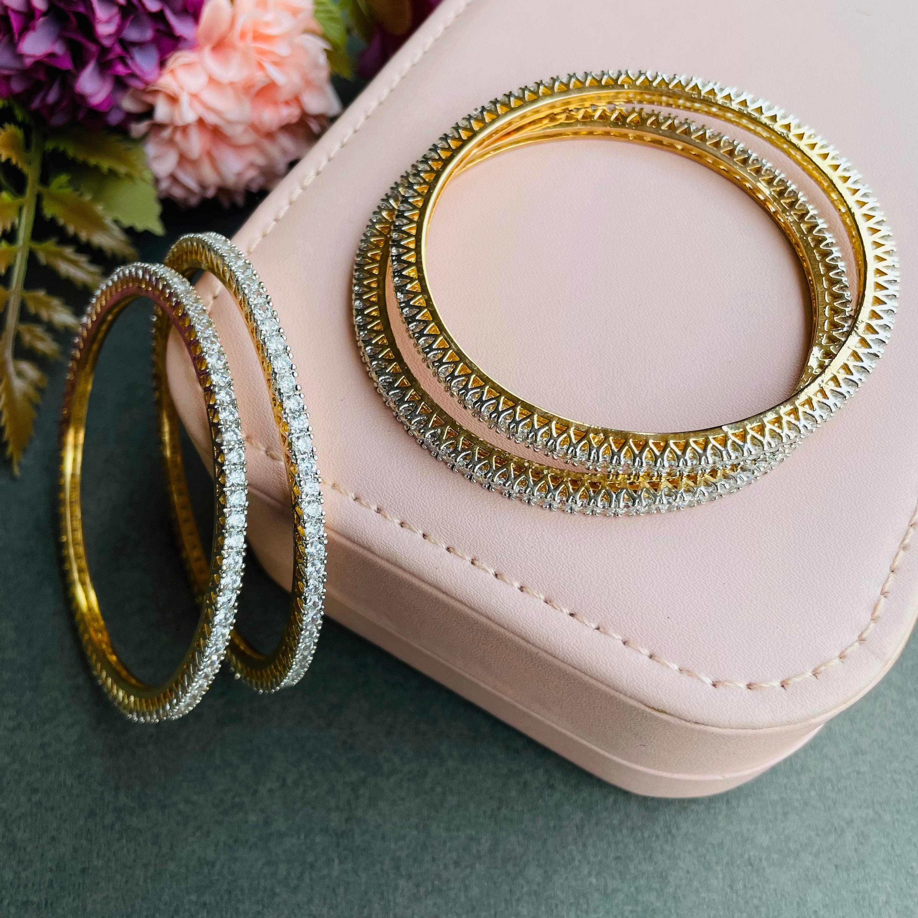 Elena ad bangles set 01