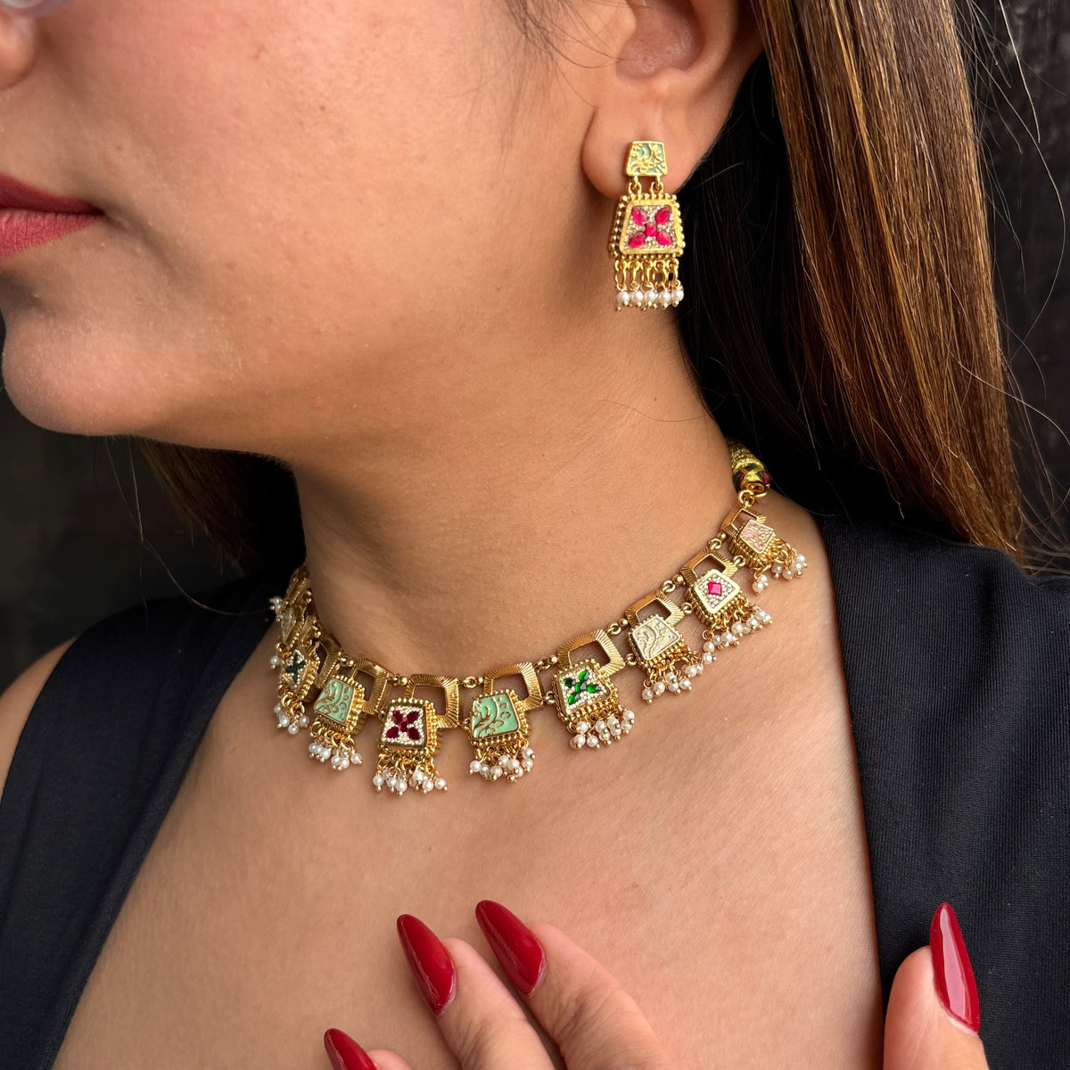 Vyanika Neckpiece