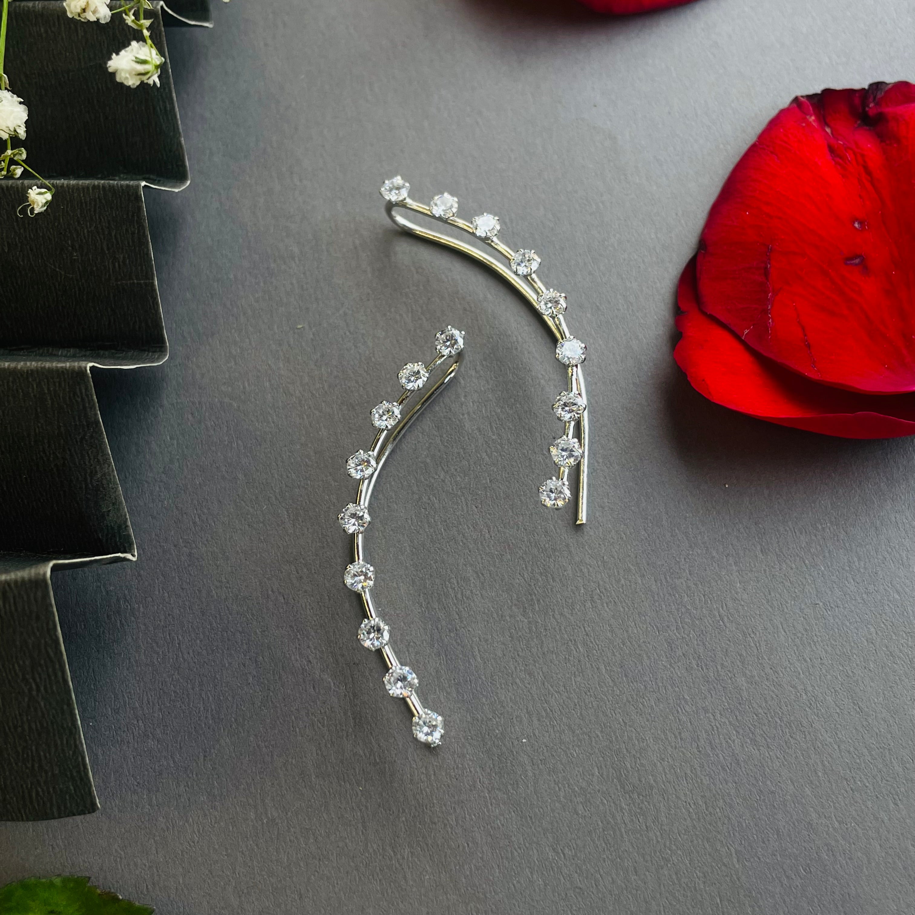 Ad Lydia earcuff