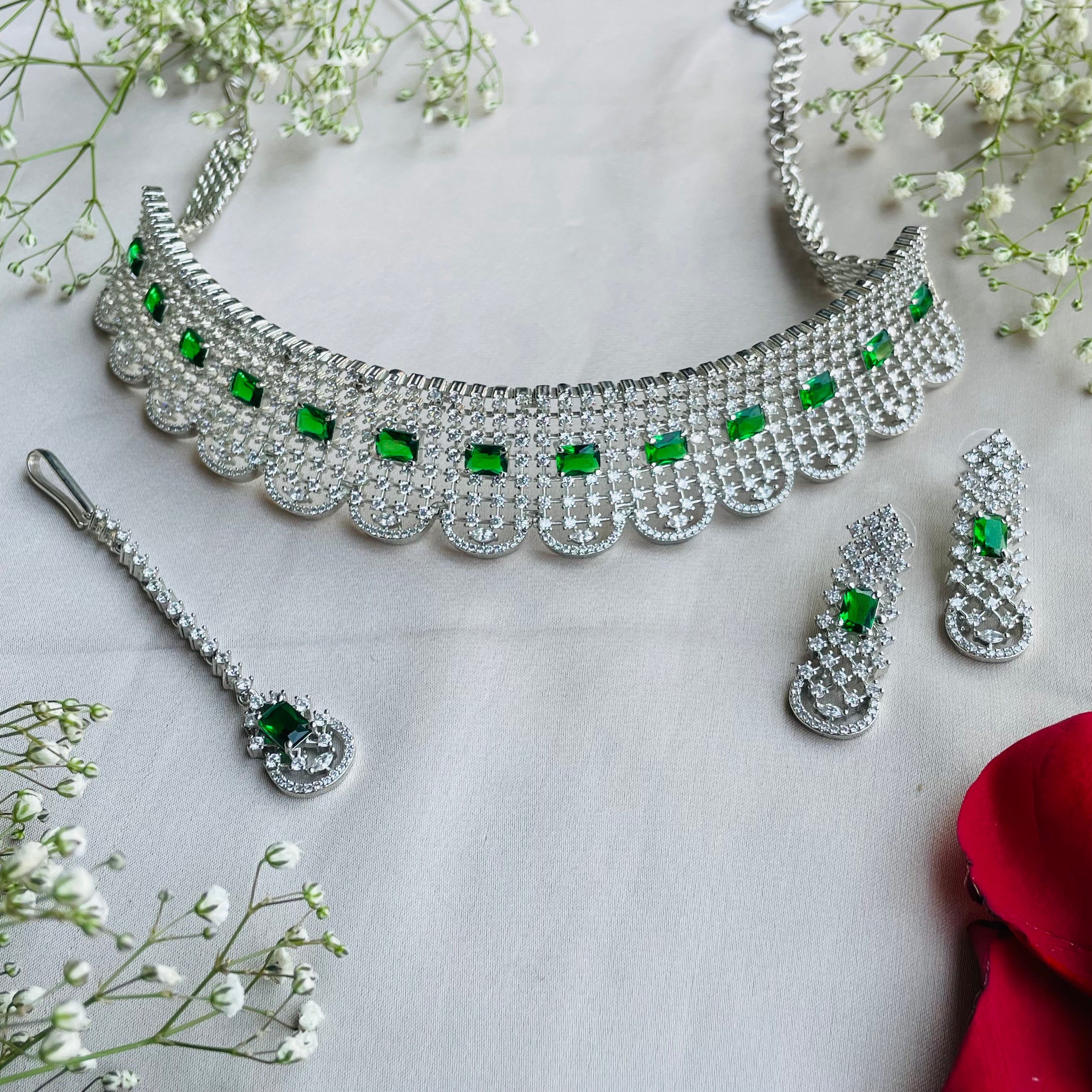 Ad Dale choker