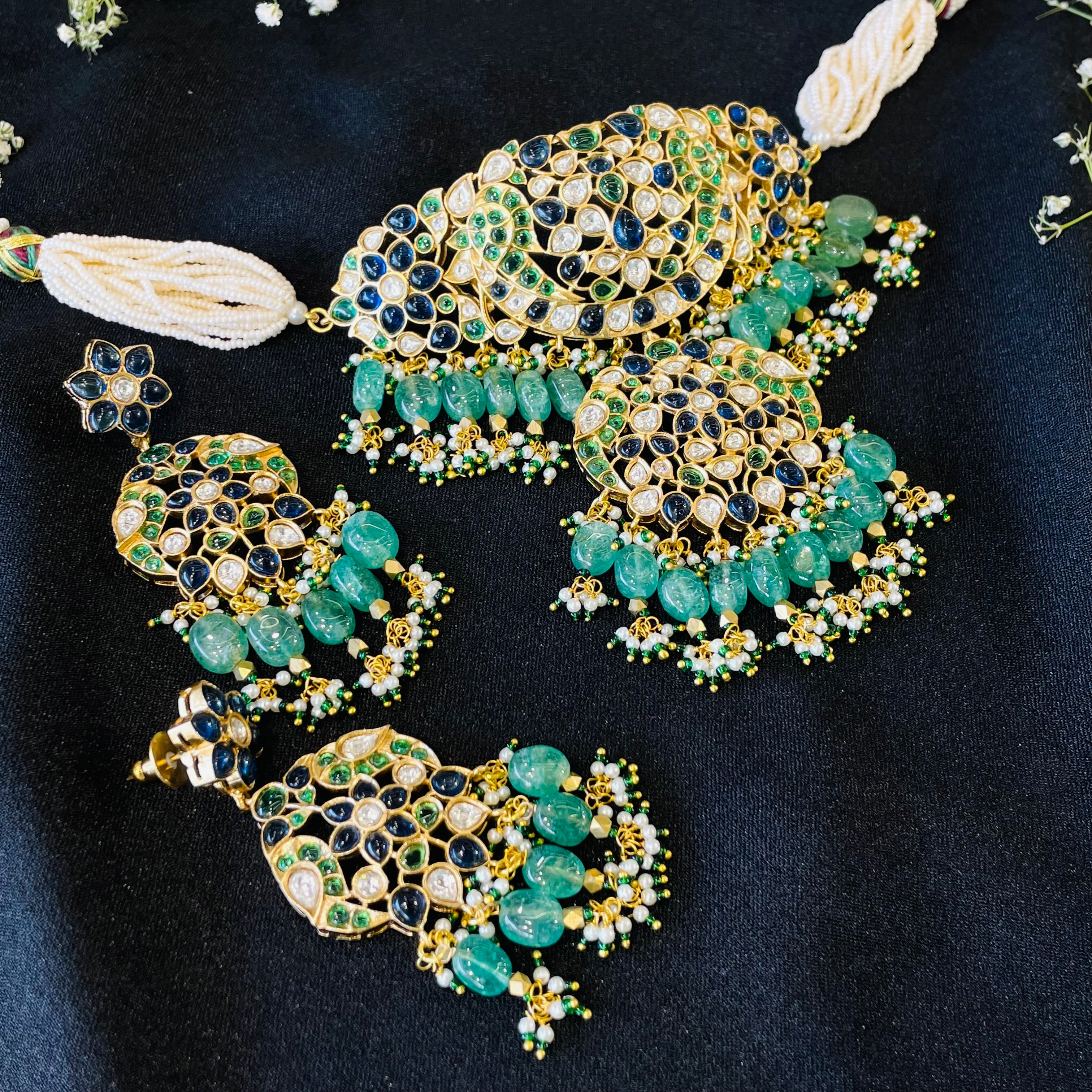 Nayaab Aarohi Choker