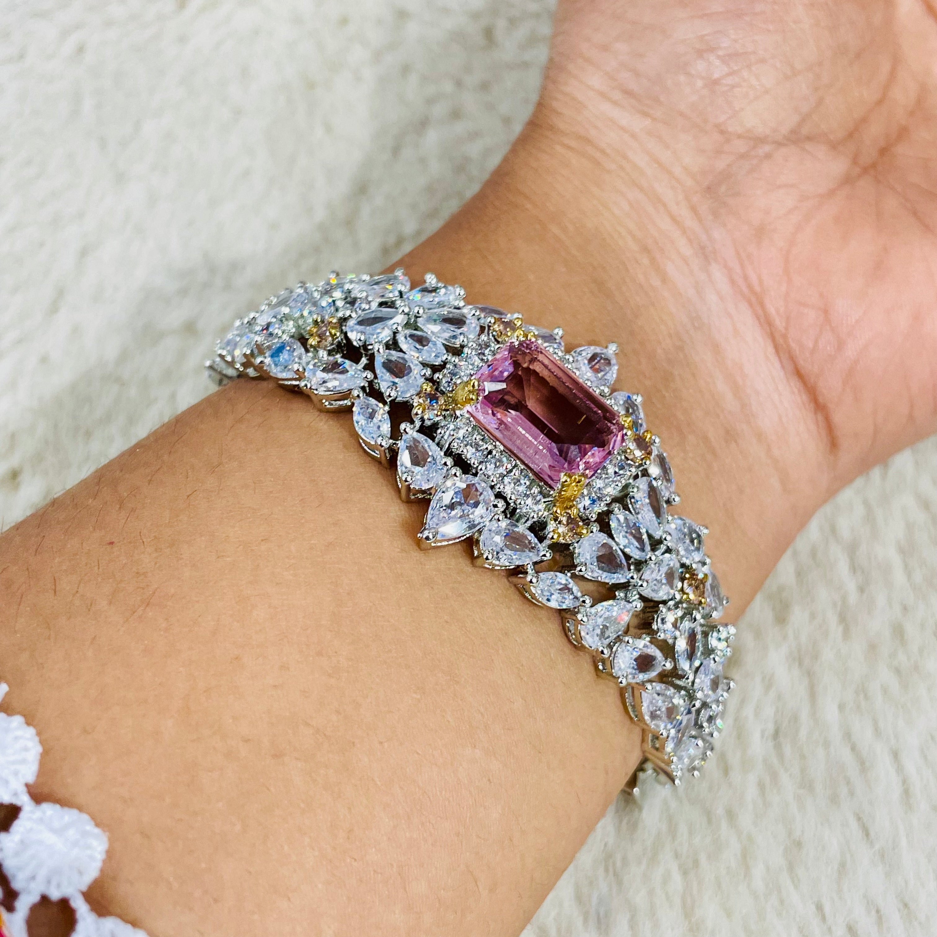 Aria ad bracelet