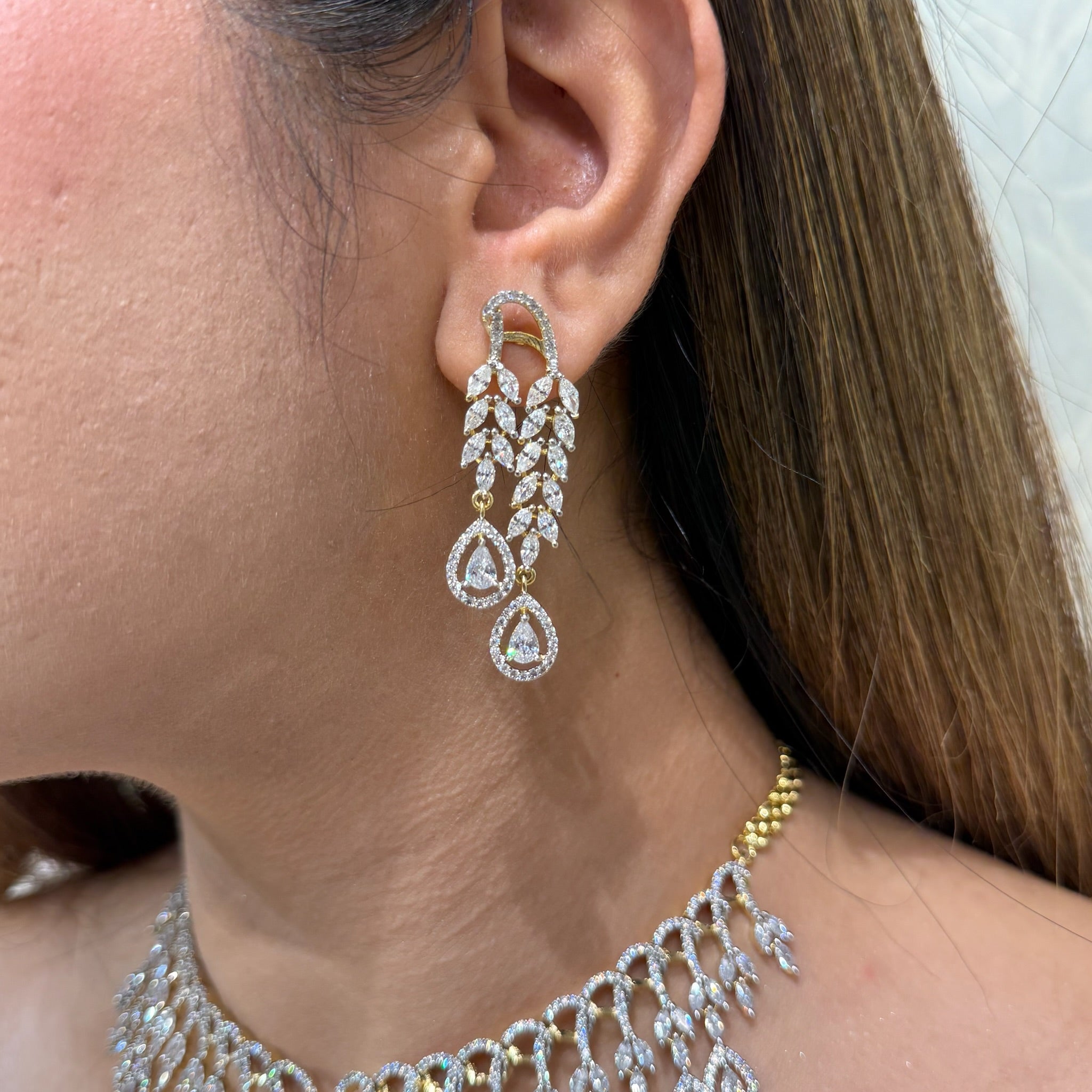 AD Amara Neckpiece