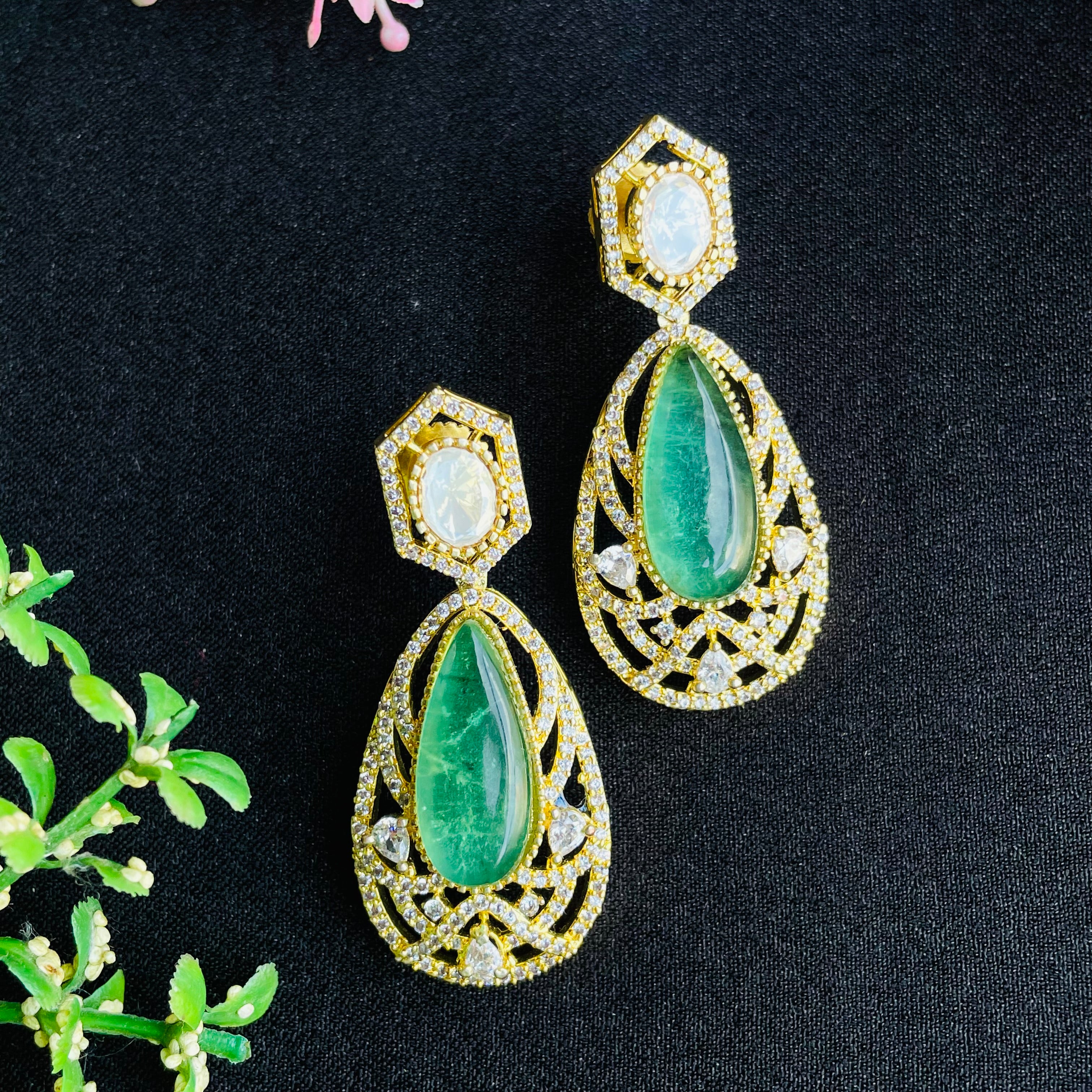 Nayaab Kasvi Earrings