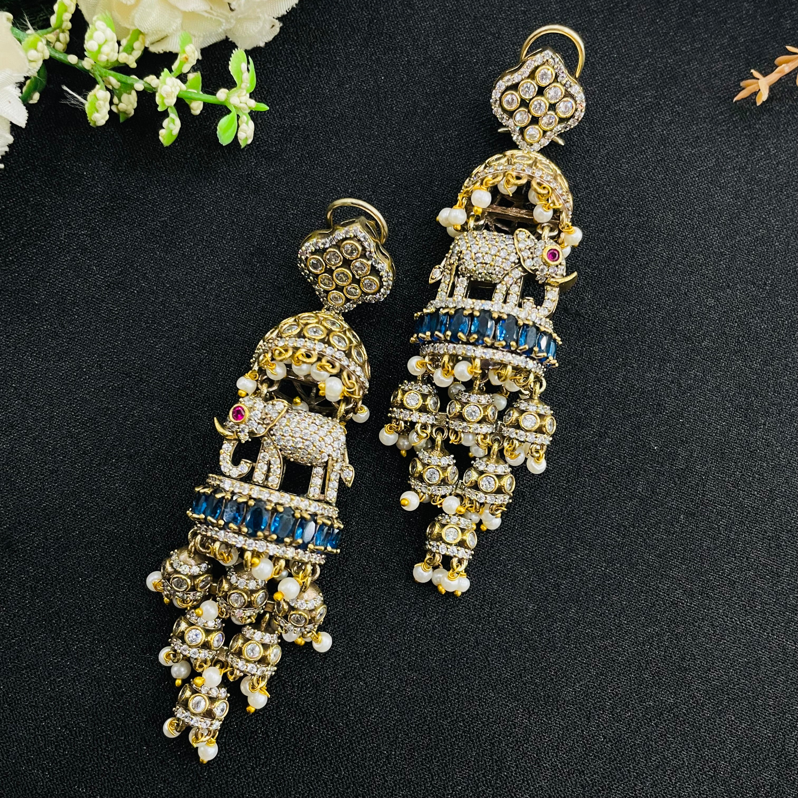 Nayaab Kavya jhumki