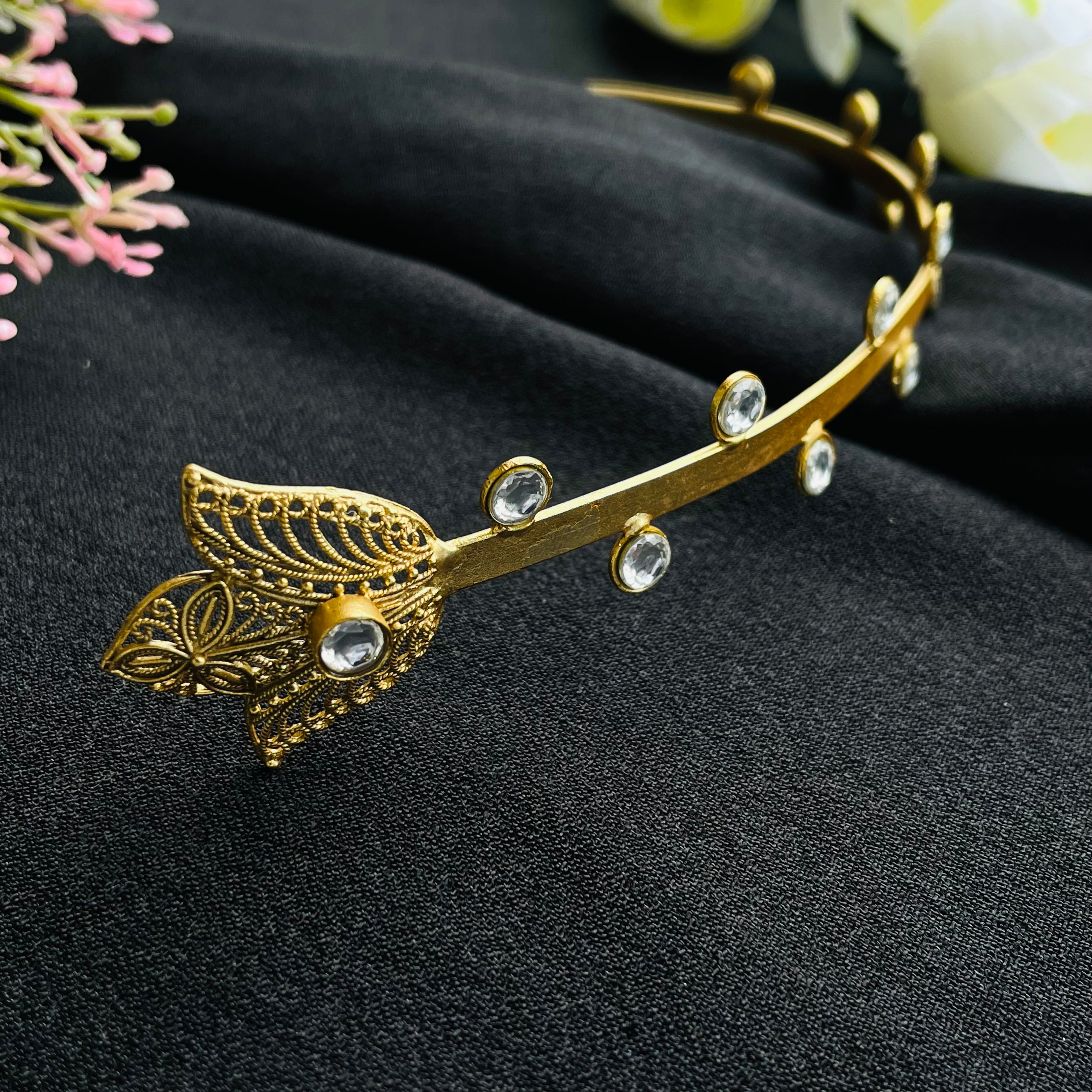 Nayaab metal Polki Mang Tikka 02