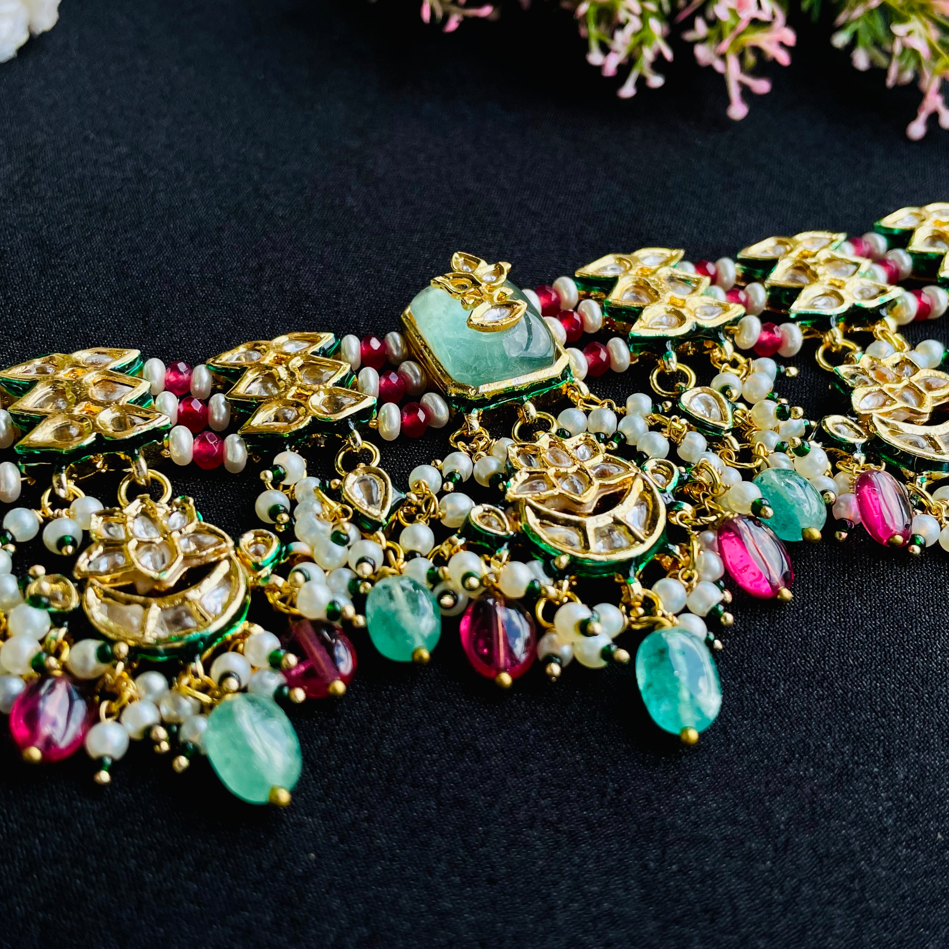 Nayaab Shaaksi Neckpiece