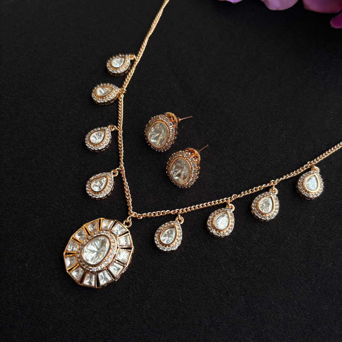 Tara Neckpiece