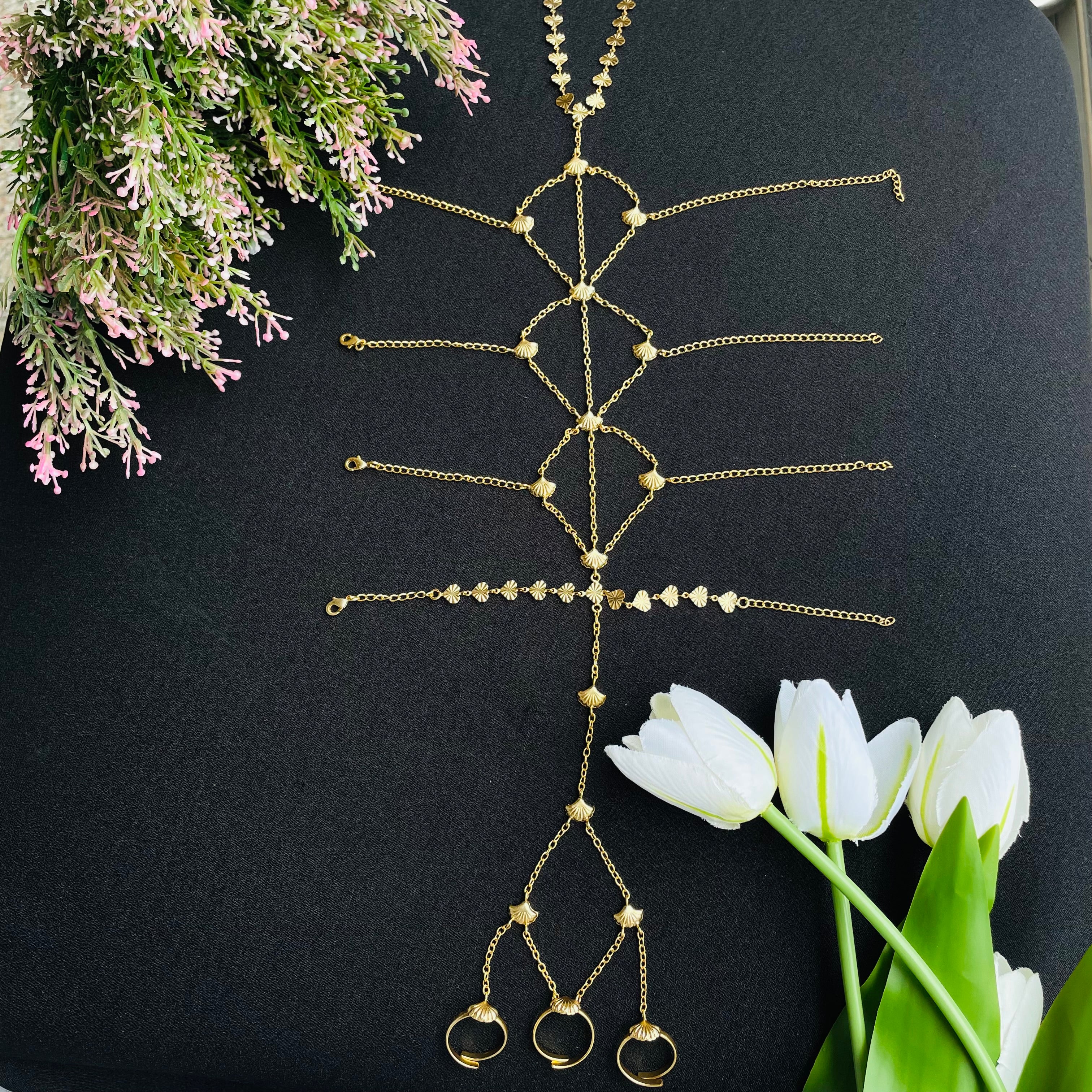 Nayaab Hana Hand Harness