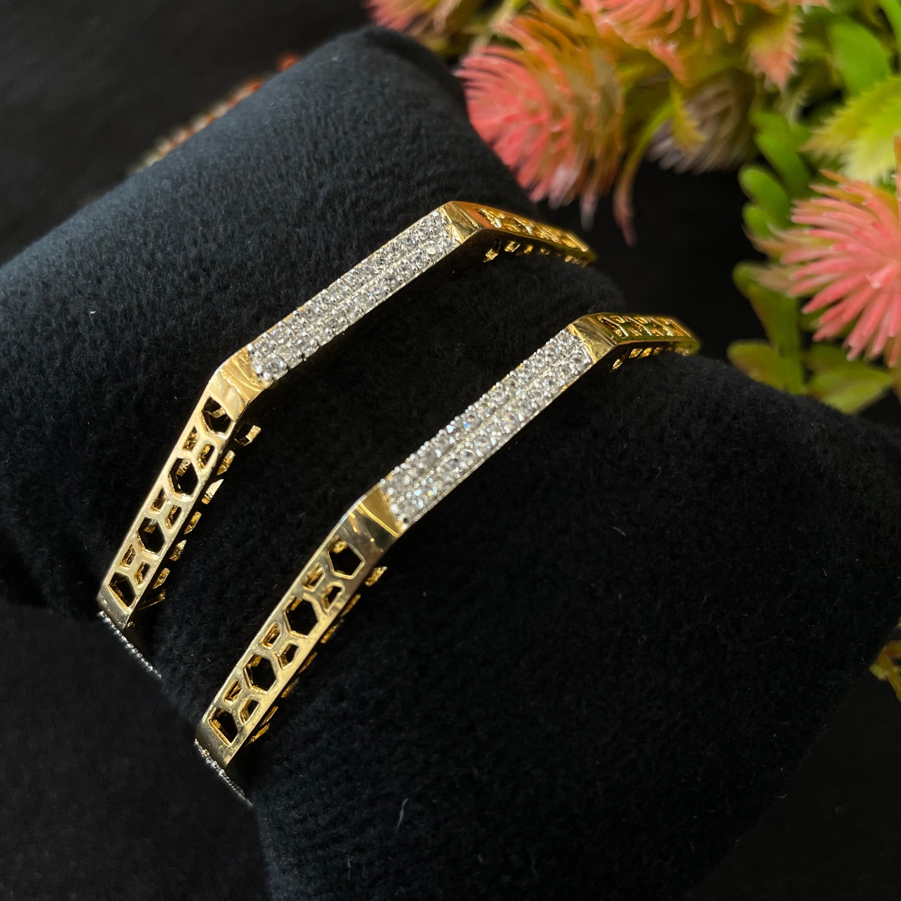 AD Aria Bangles