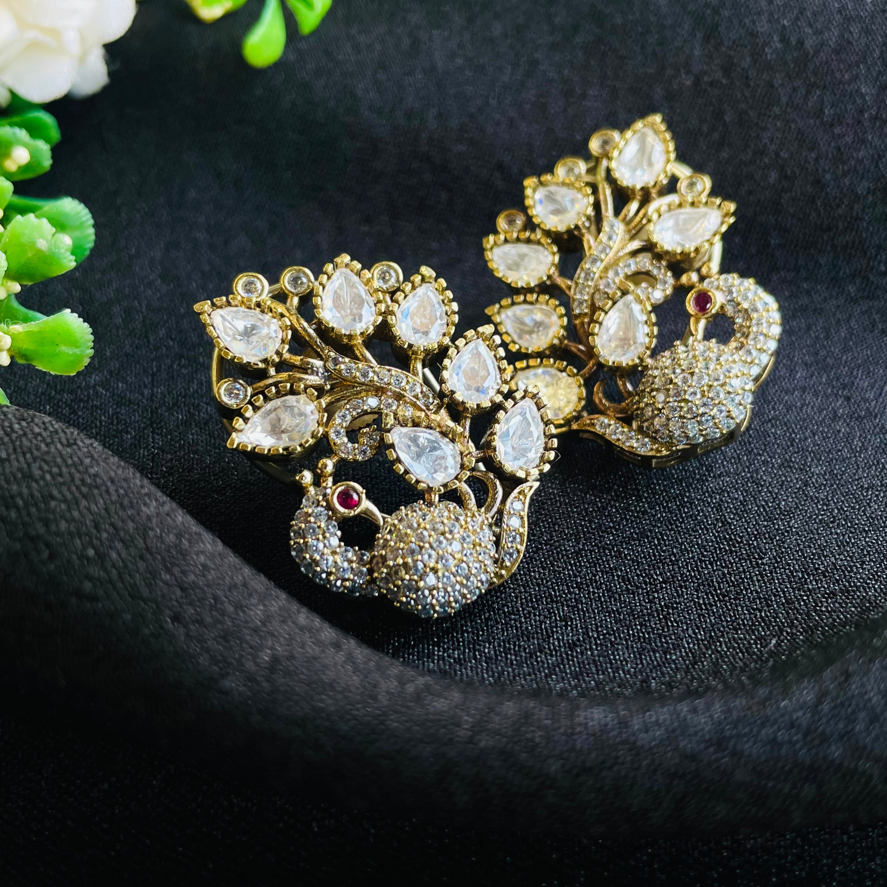 Nayaab chavi polki studs