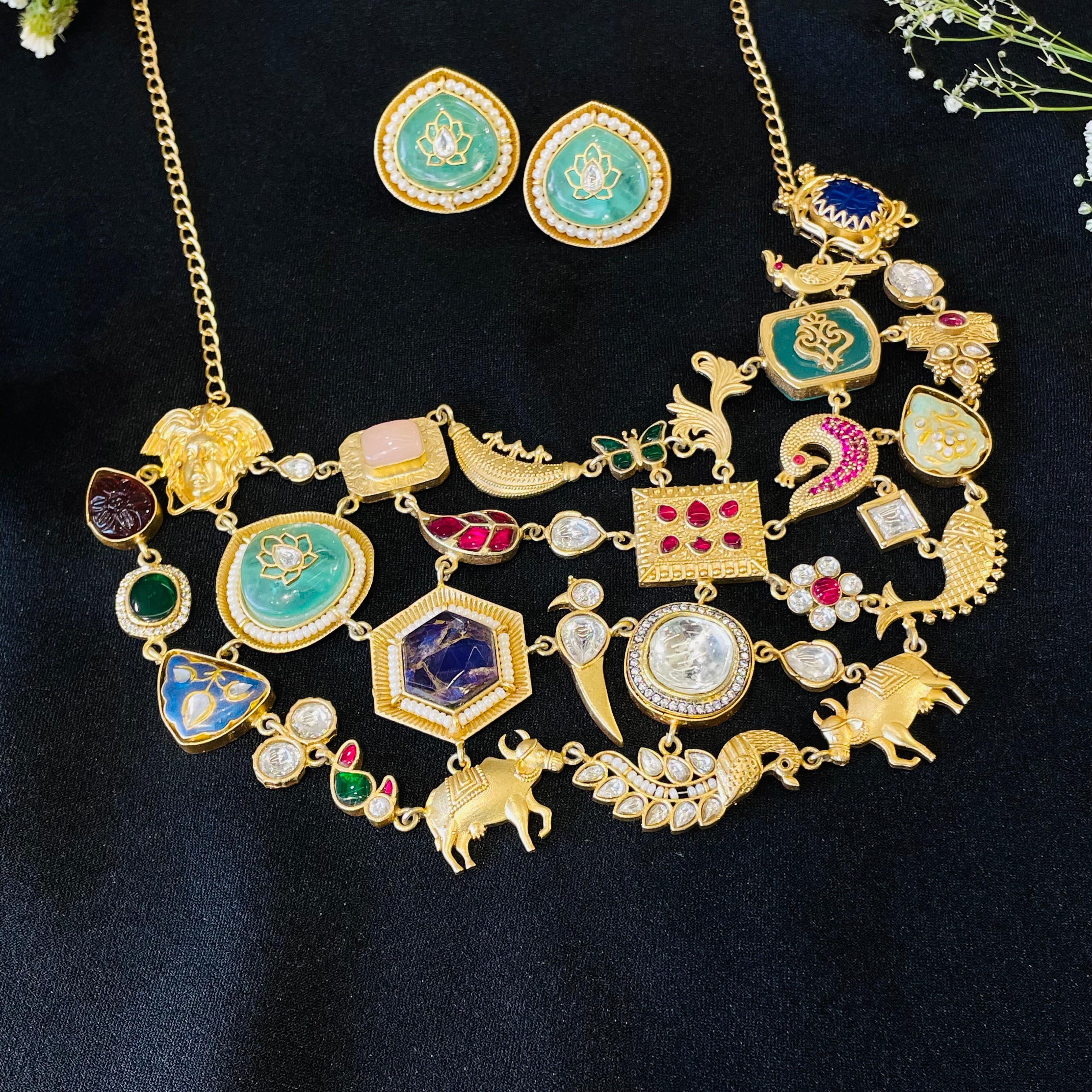 Nayaab Prachi Neckpiece