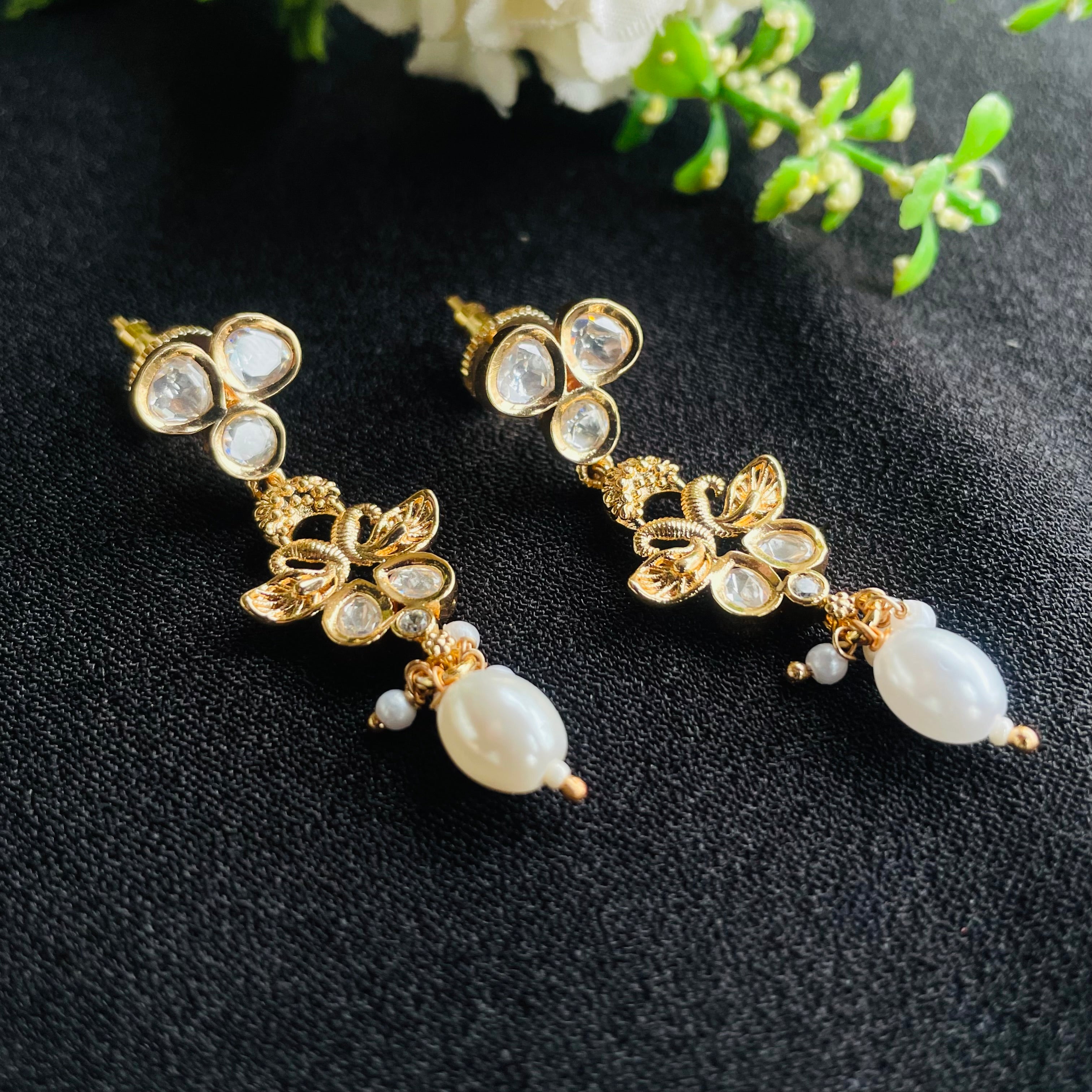 Nayaab Sara Polki Neckpiece