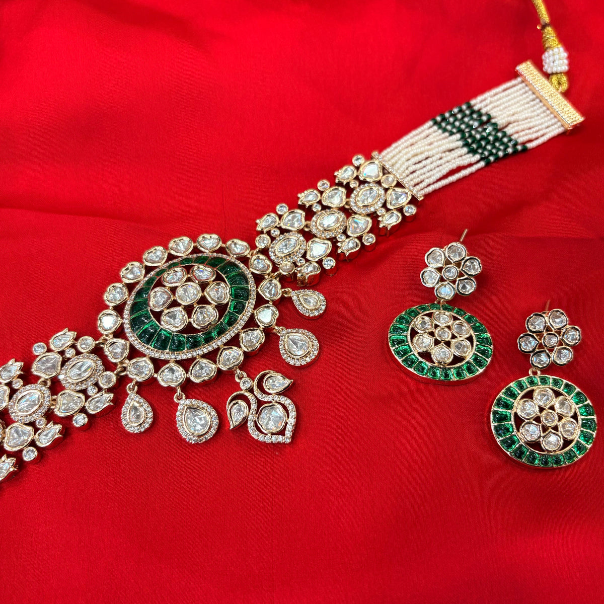 Aashi Choker