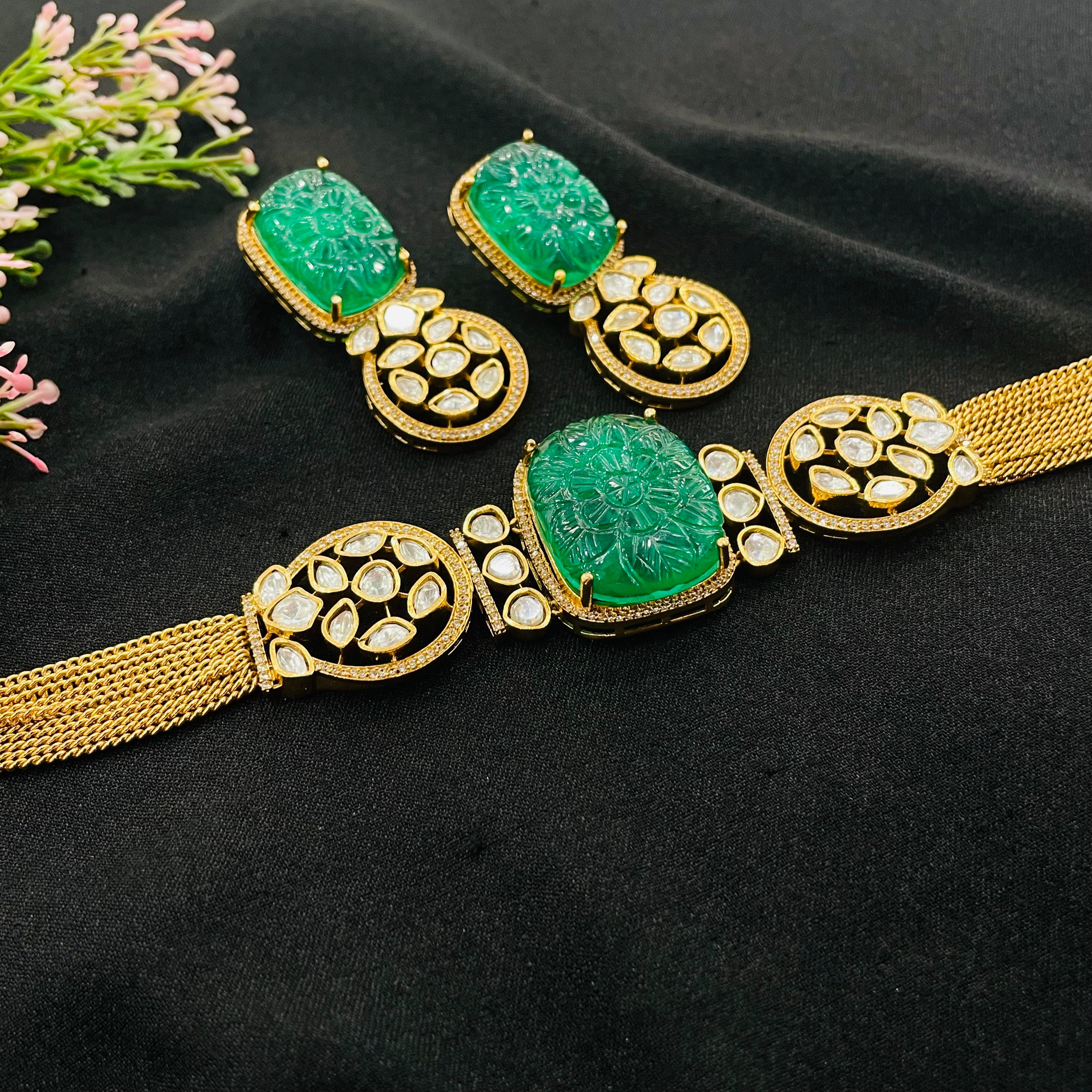Nayaab Amaya Choker
