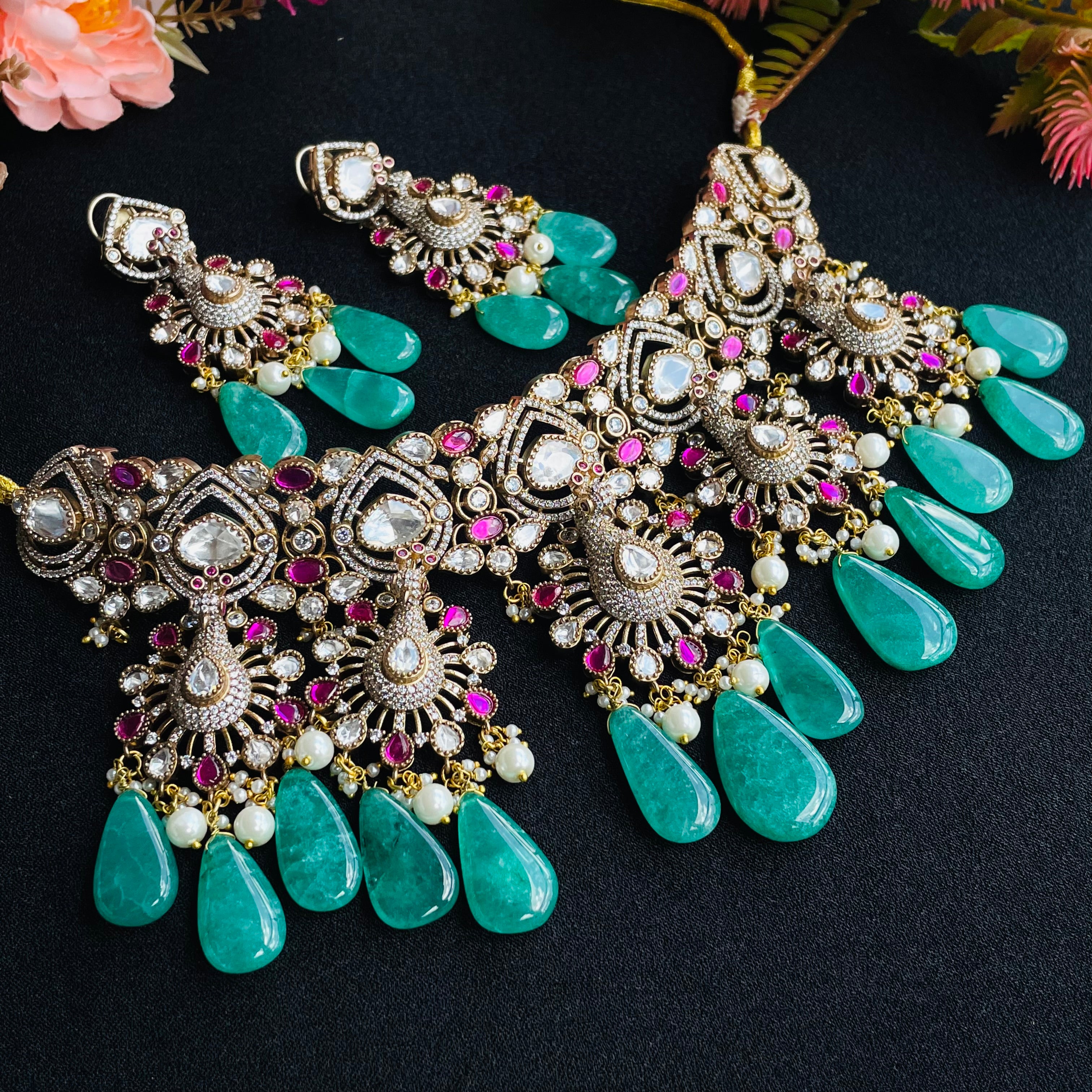 Nayaab Rashi Polki Neckpiece