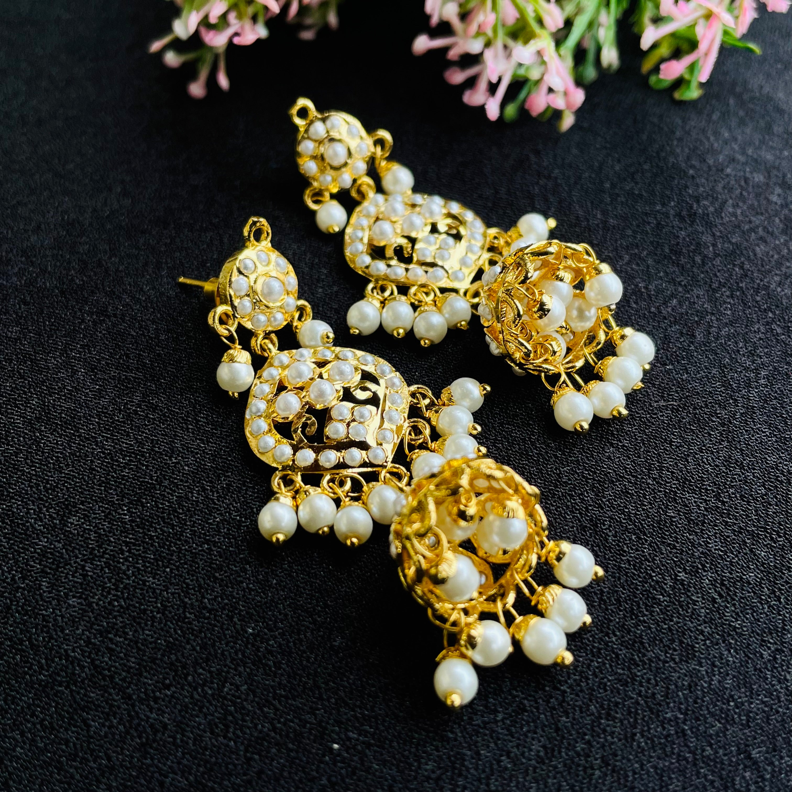 Nayaab Aarohi Jhumki