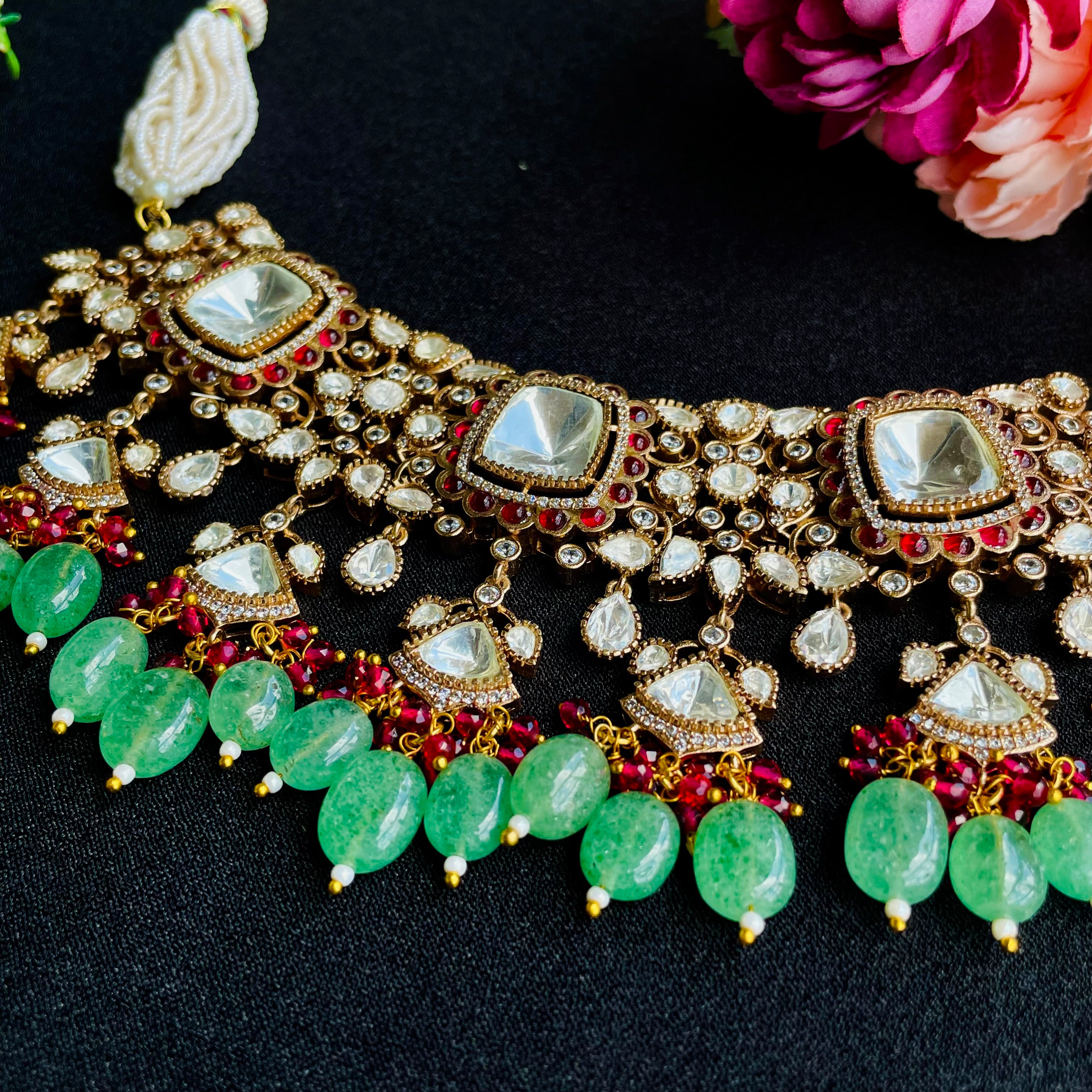 Nayaab Raima Neckpiece