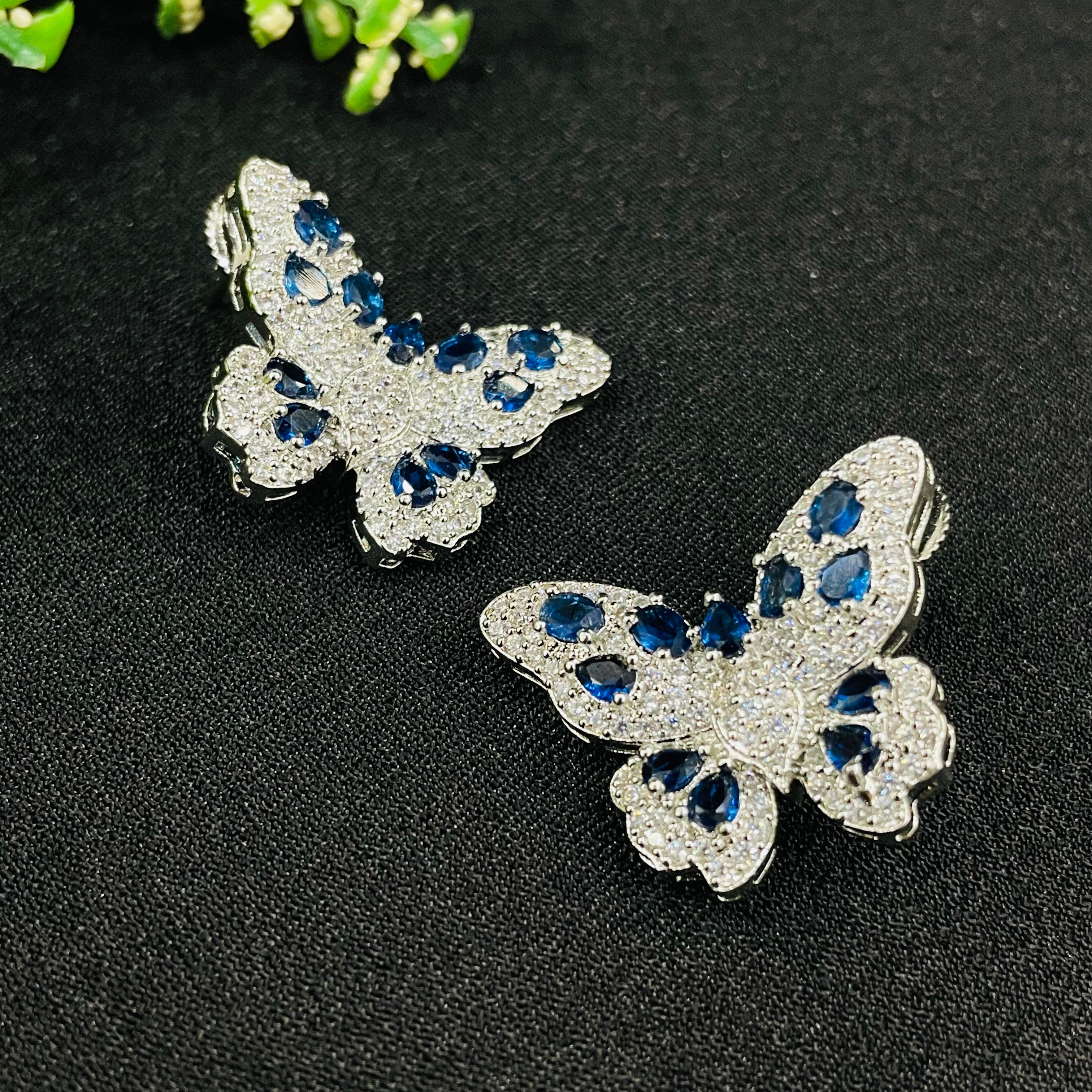 Ad butterfly Studs