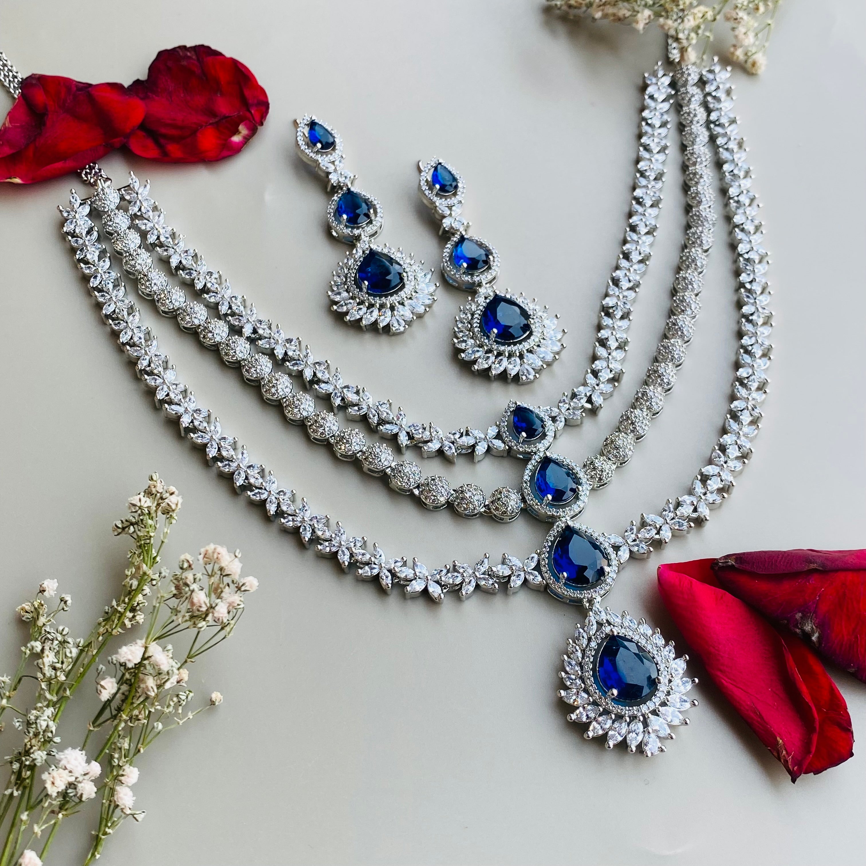 Ad Billie neckpiece