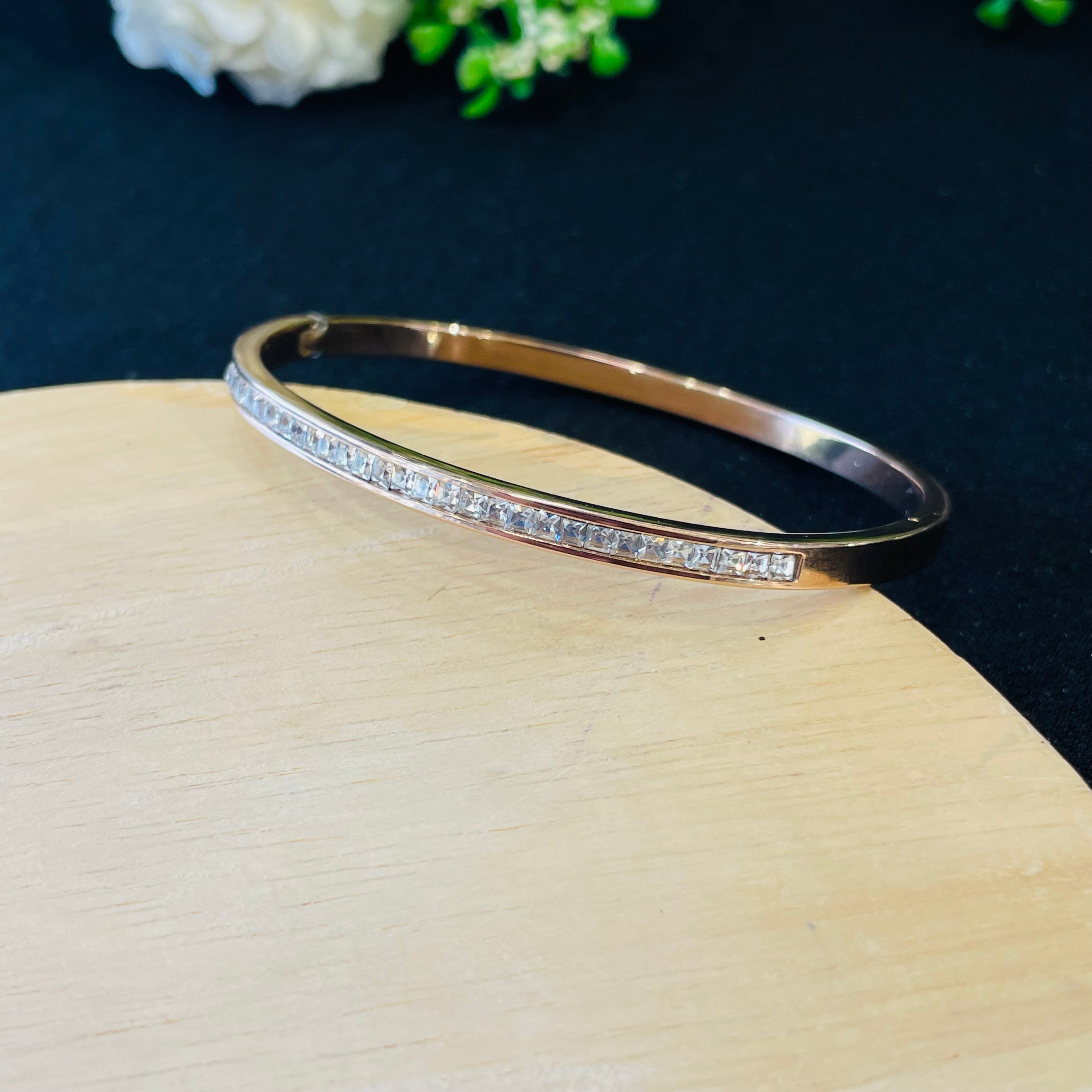 Layla Viral Bracelet 01