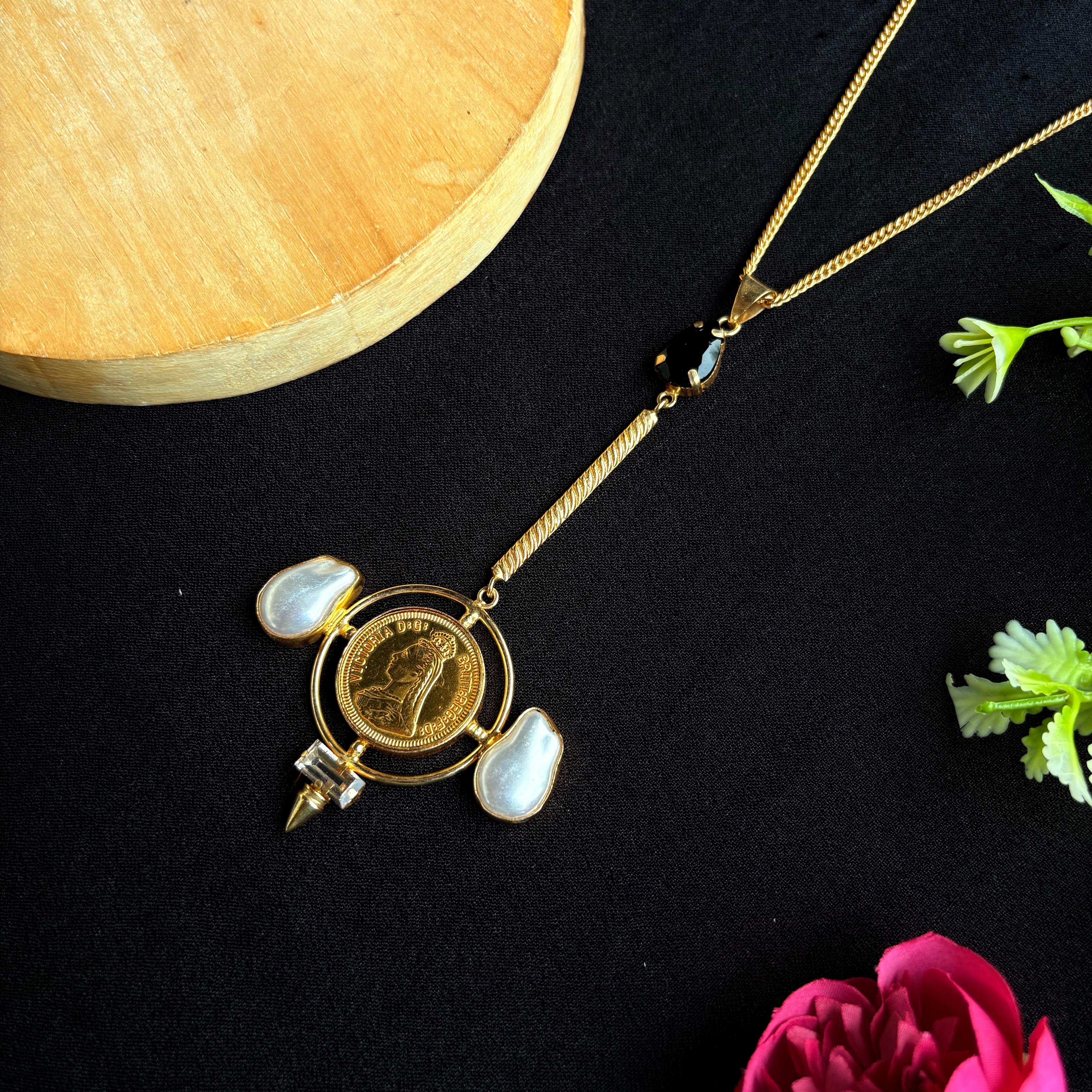 Aurelia Coin Pendant Necklace