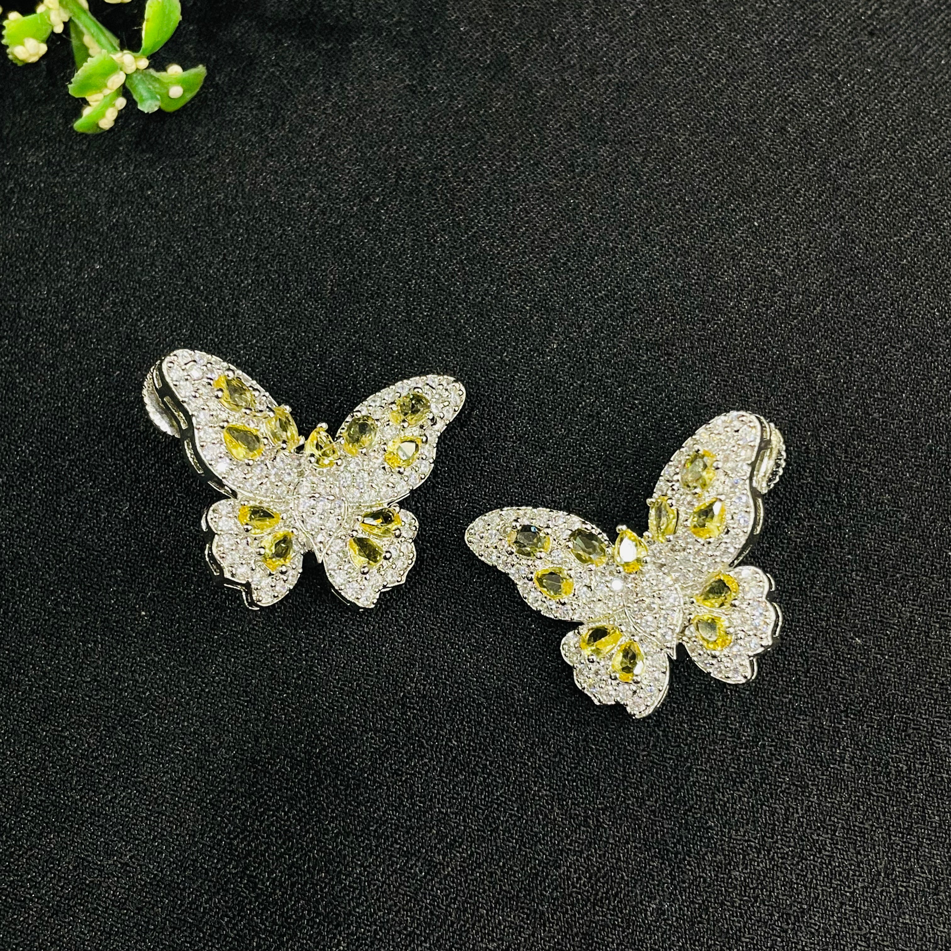 Ad butterfly Studs