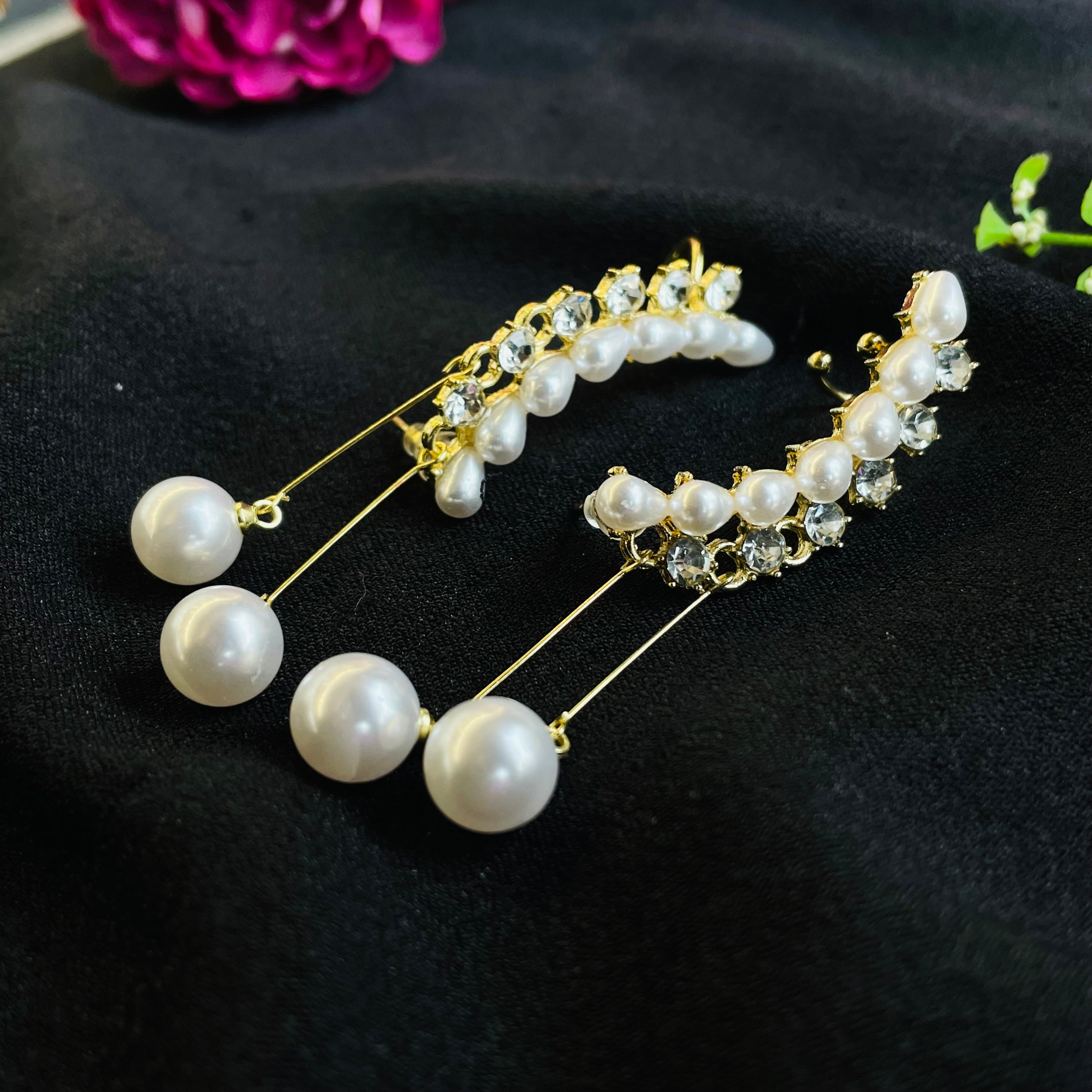 Layla Noor Earcuff