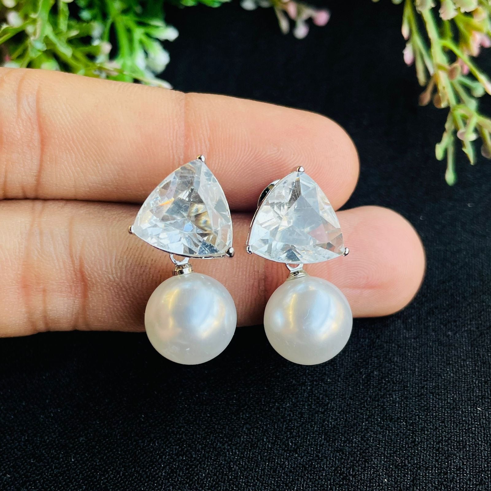 Ad Lisa pearl Studs