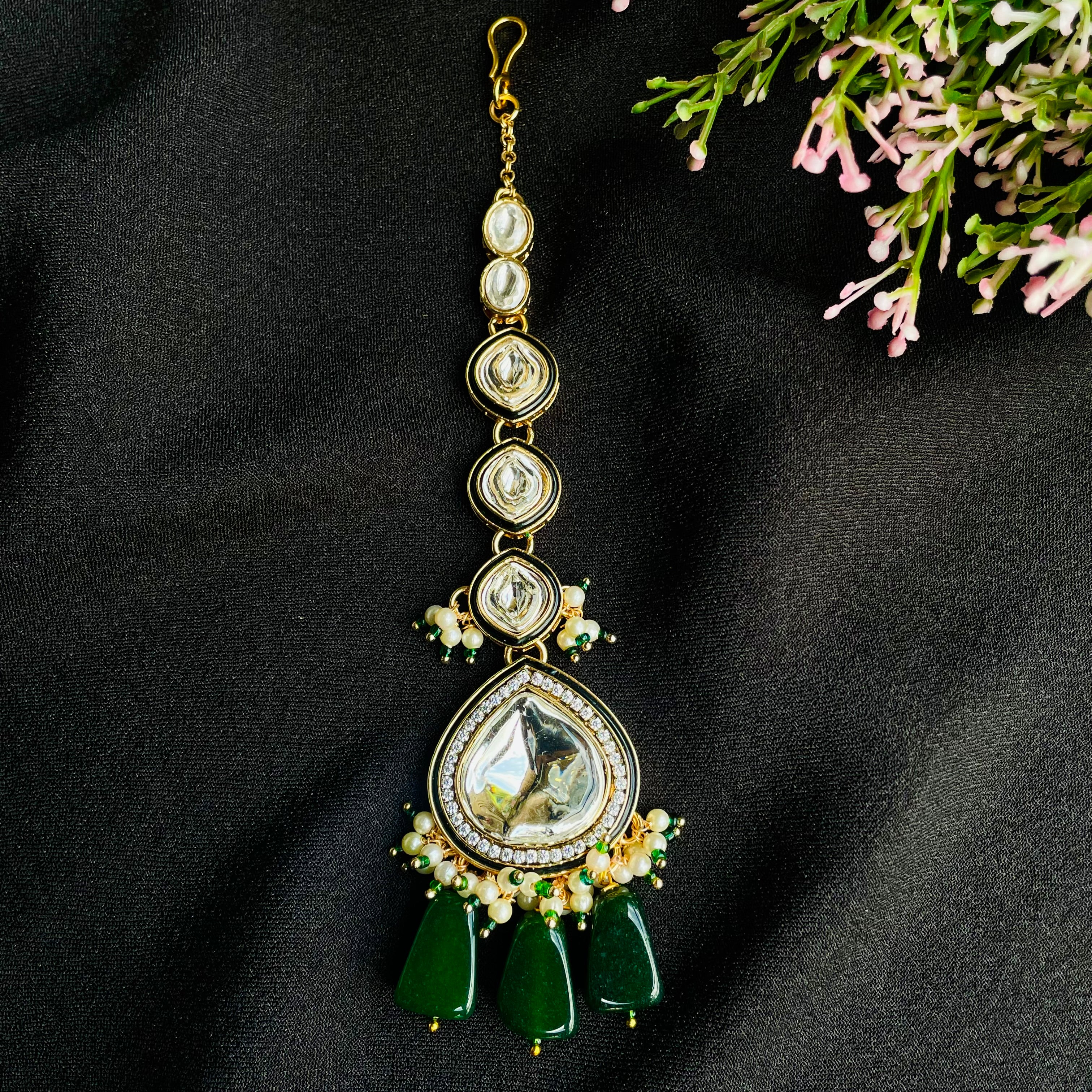 Nayaab Shreya Polki Tikka