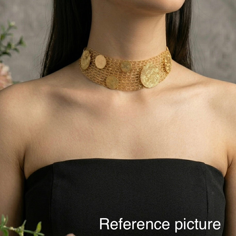 Layla Amelia choker