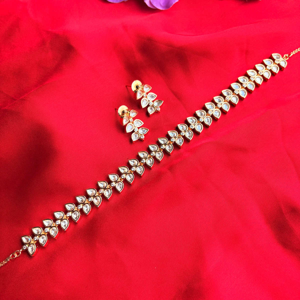 Aarohi Choker