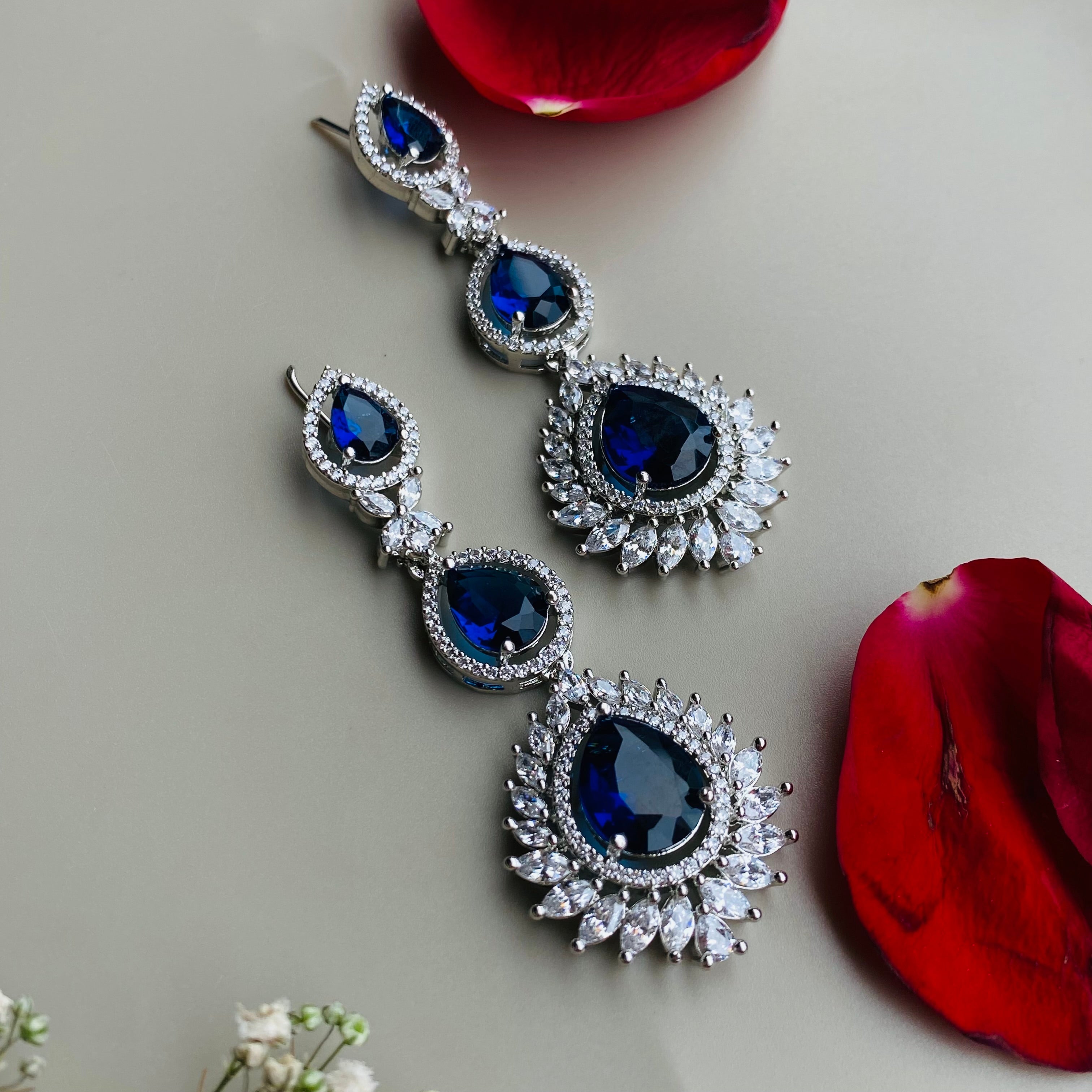 Ad Billie neckpiece