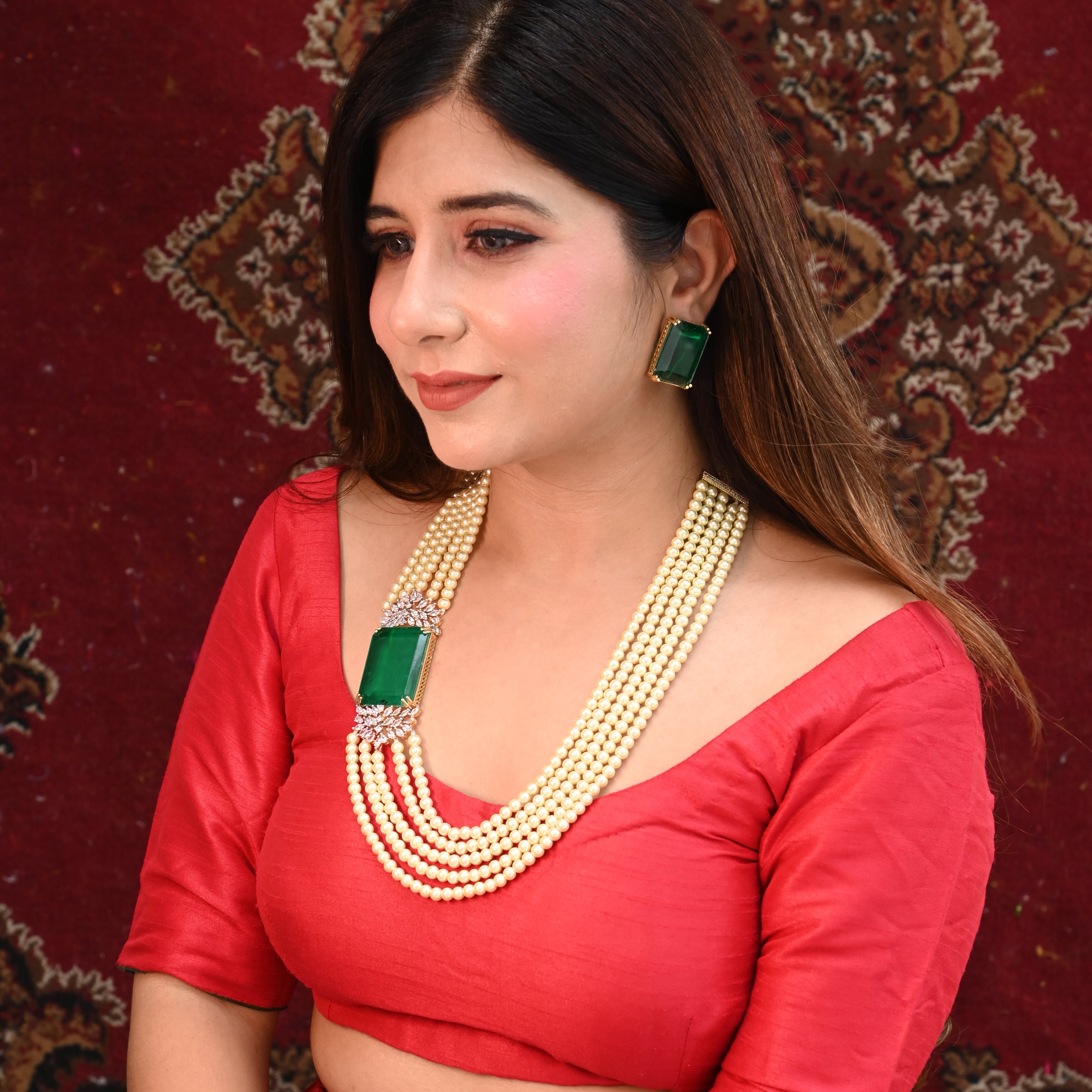 Nayaab Romy Pearl Neckpiece