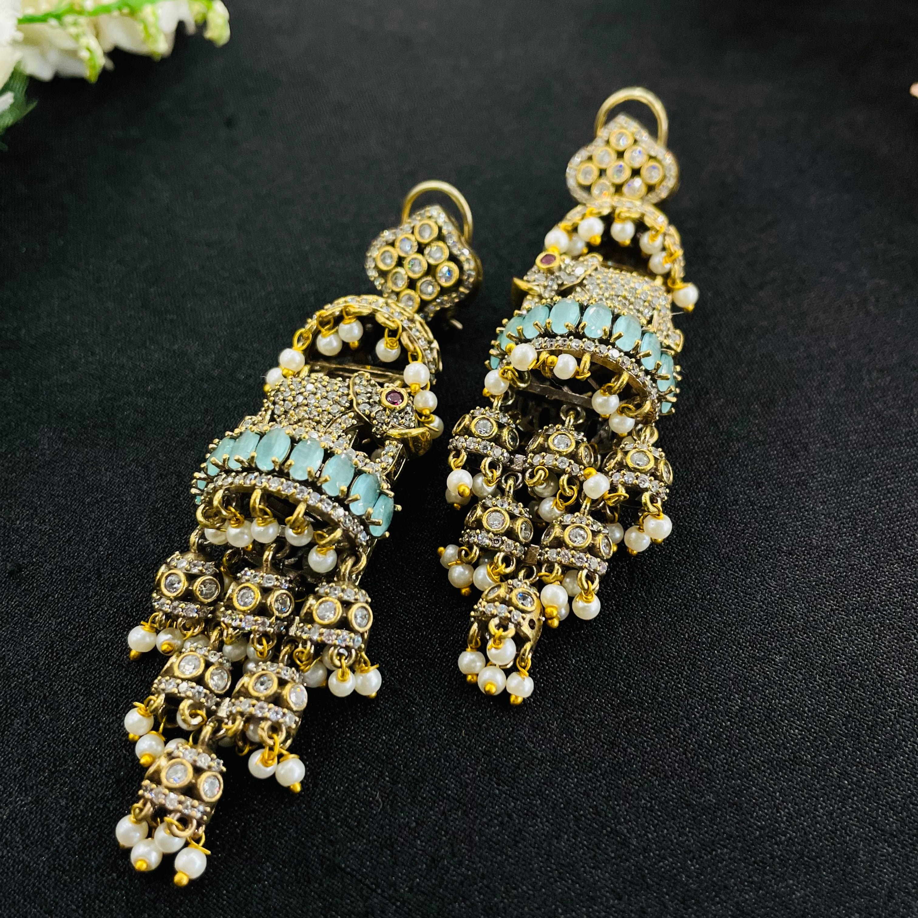 Nayaab Kavya jhumki