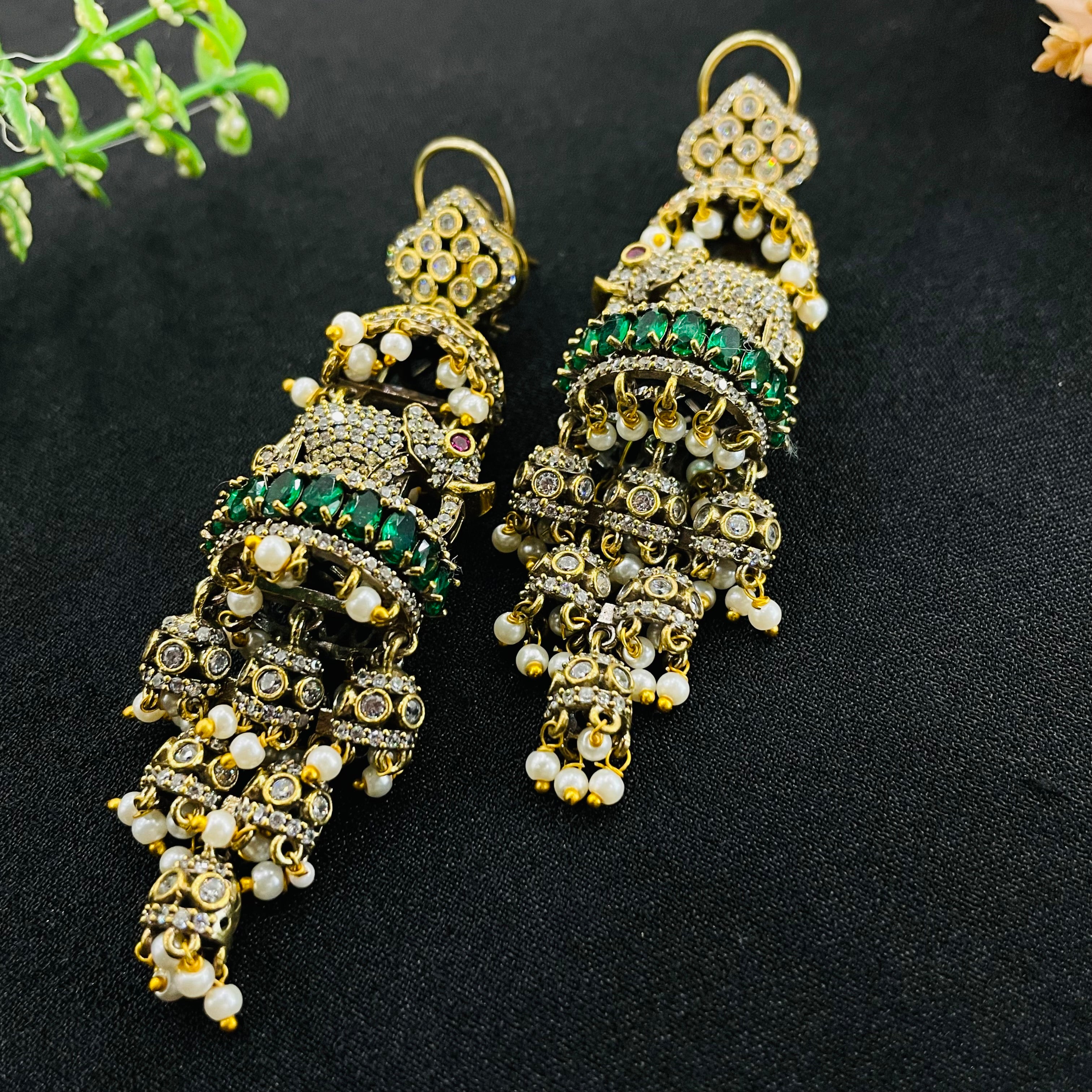 Nayaab Kavya jhumki