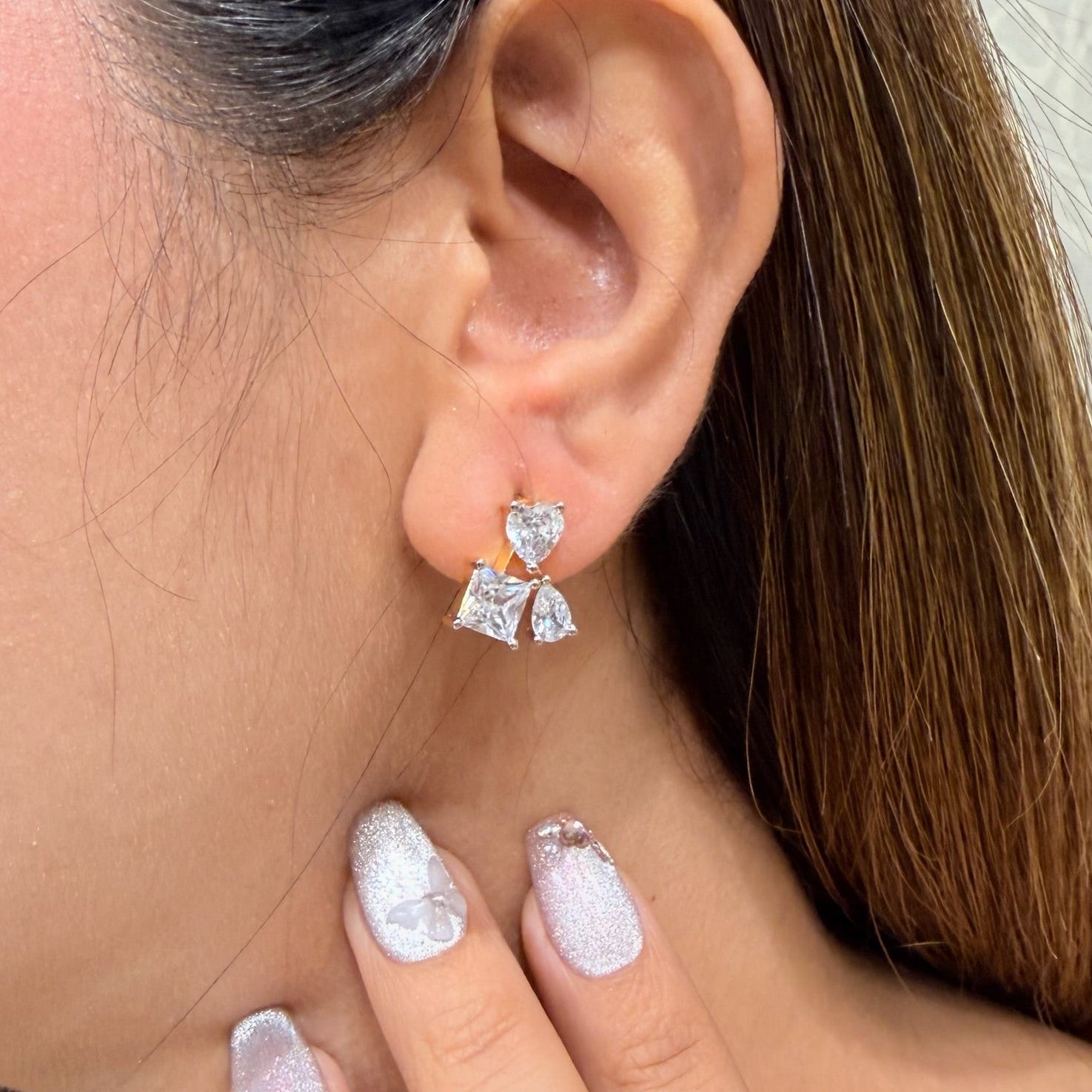 AD Elyna Studs