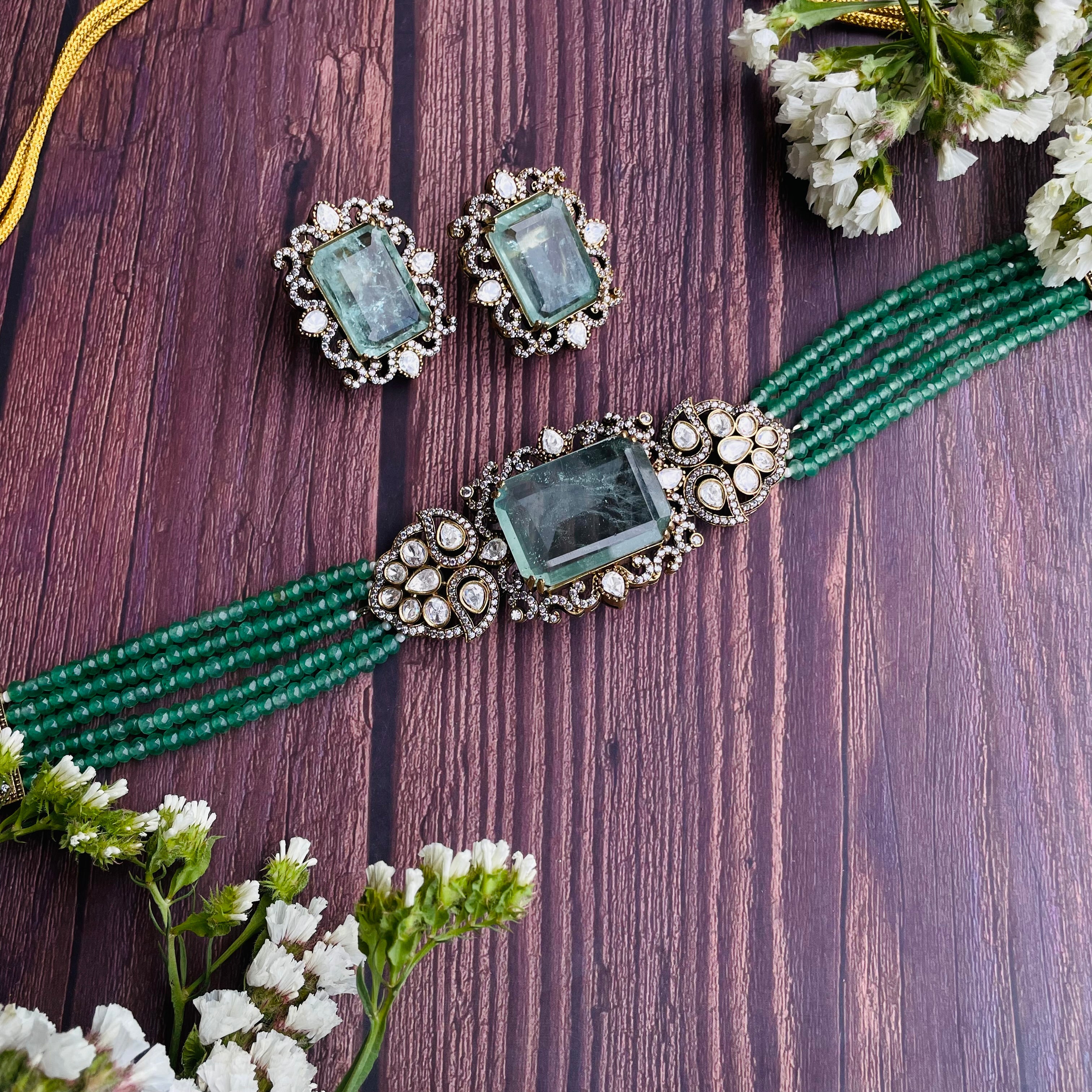 Nayaab Ruhani Choker