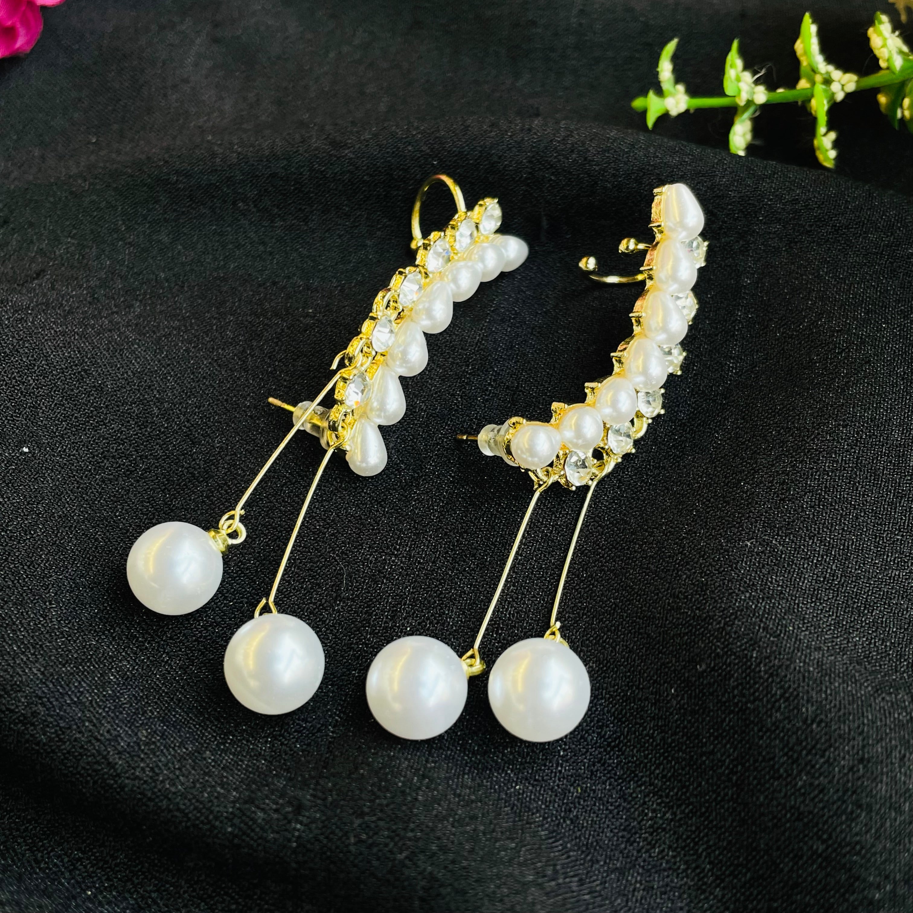 Layla Noor Earcuff