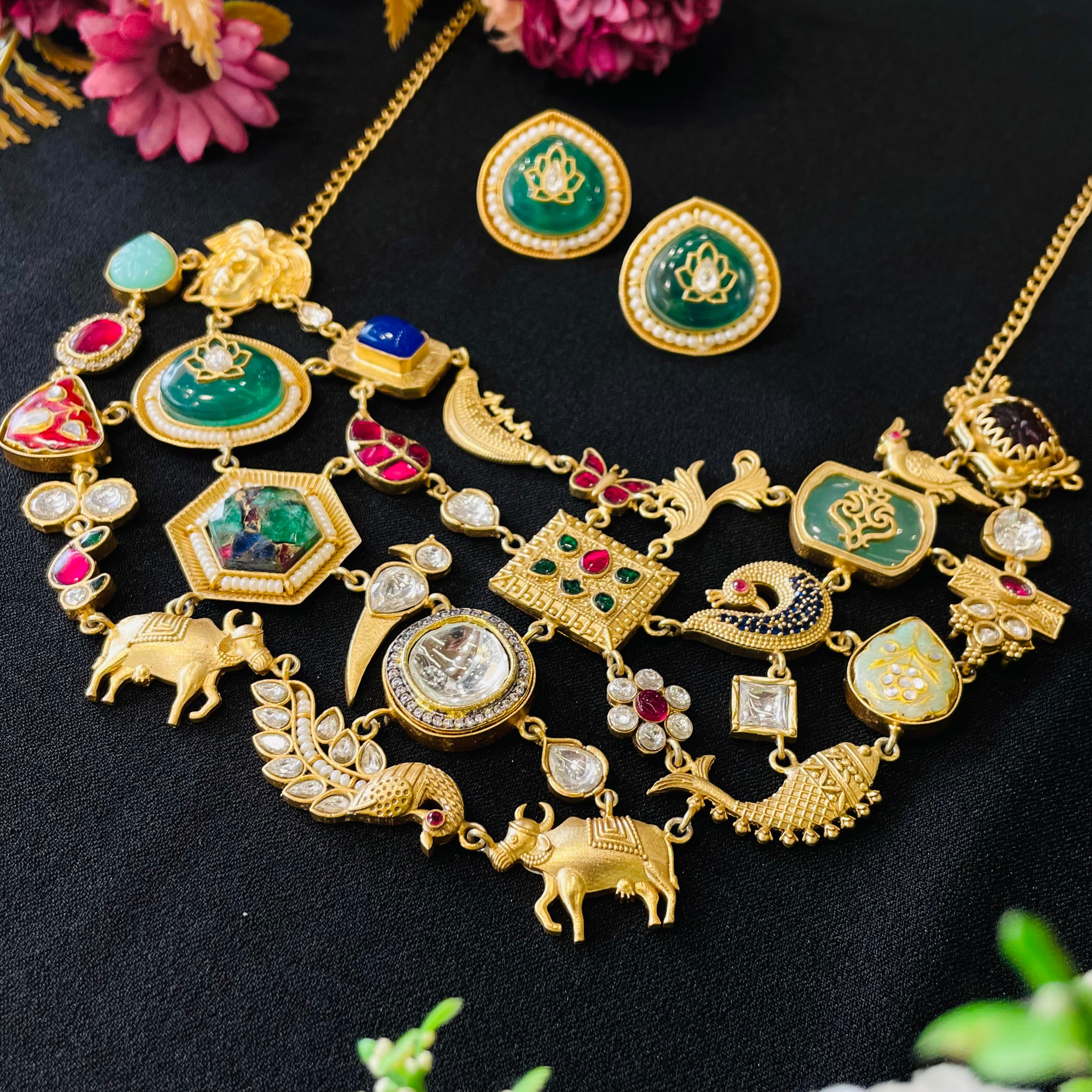 Nayaab Prachi Neckpiece