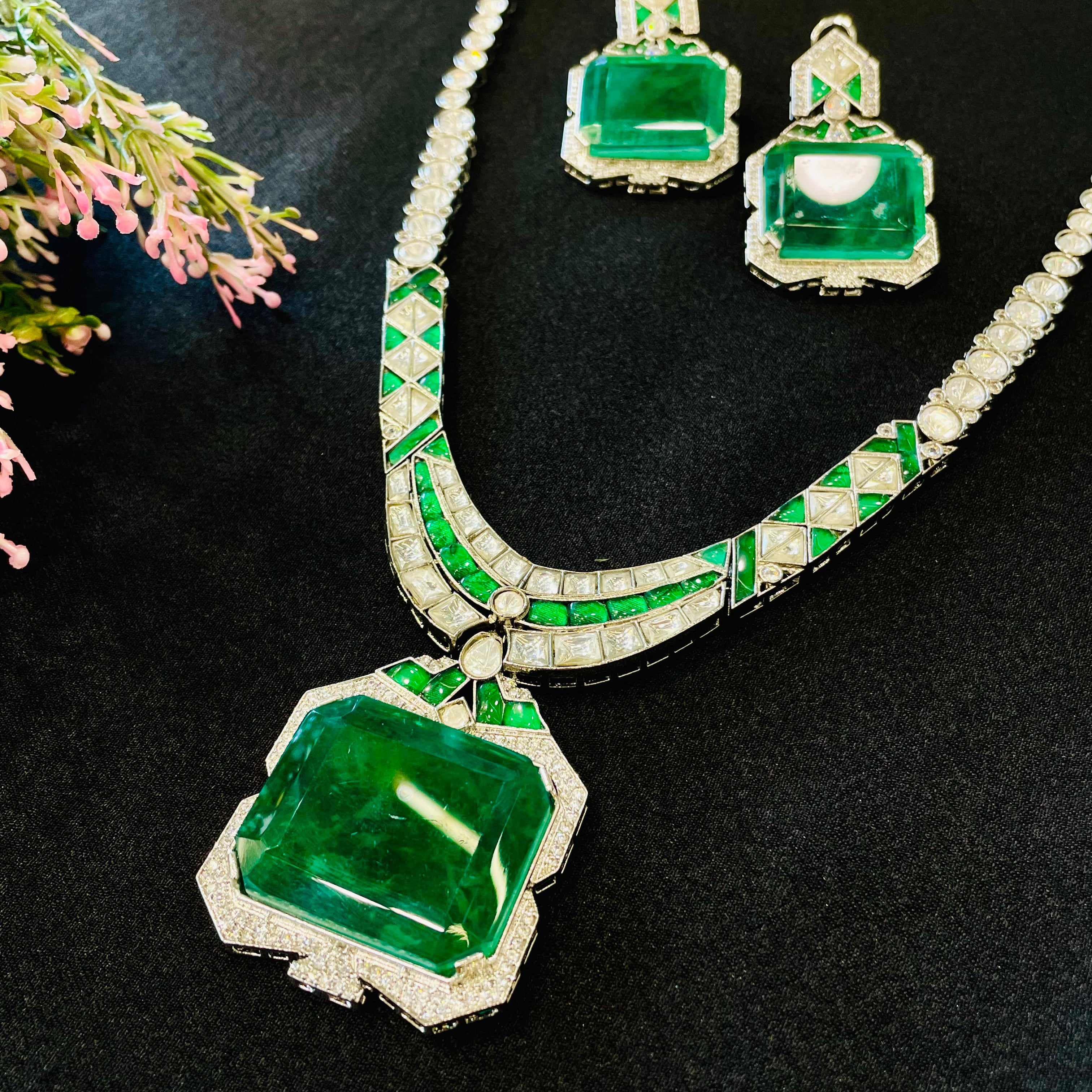 Nayaab Priyanka MetGala Neckpiece