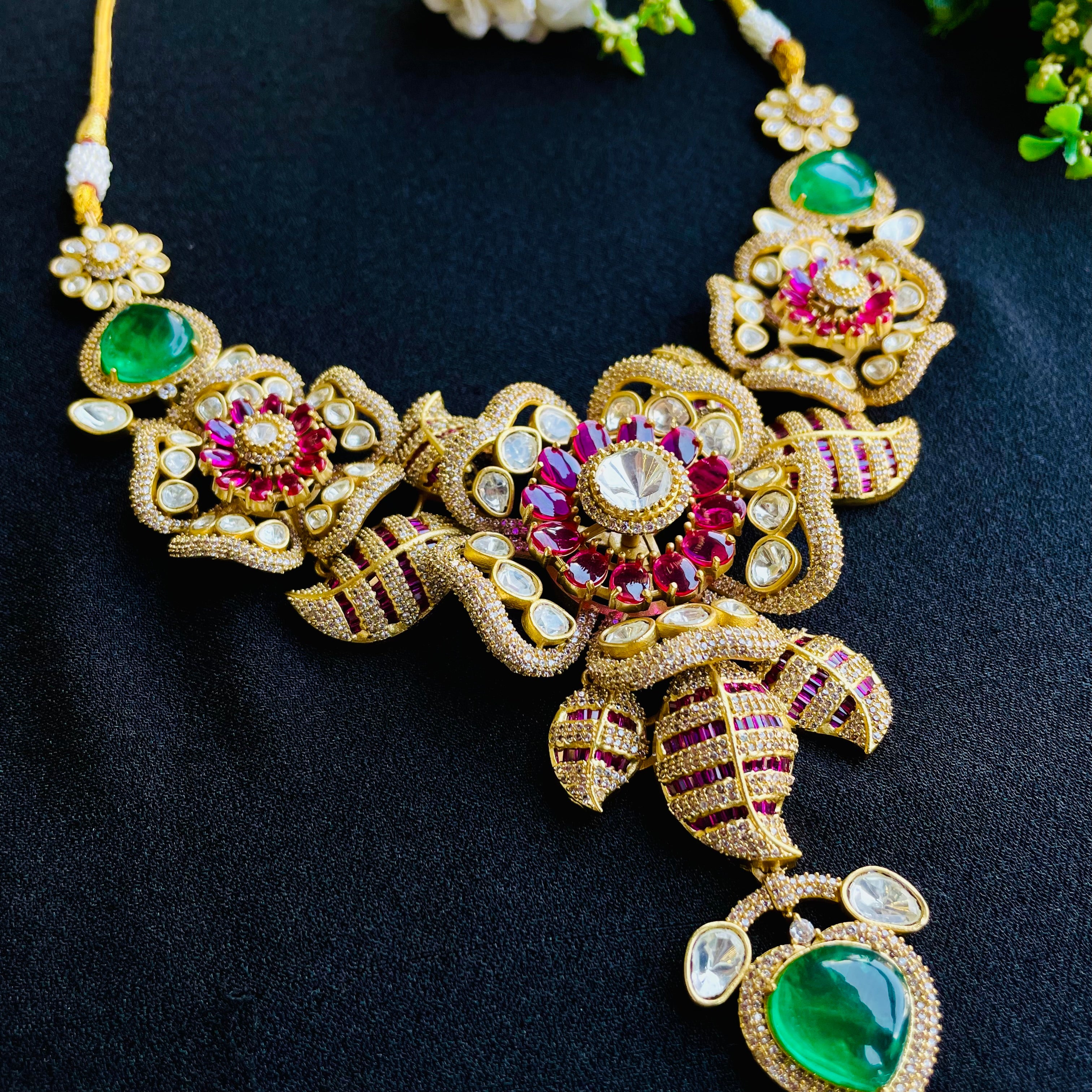 Nayaab Sanya Polki Neckpiece