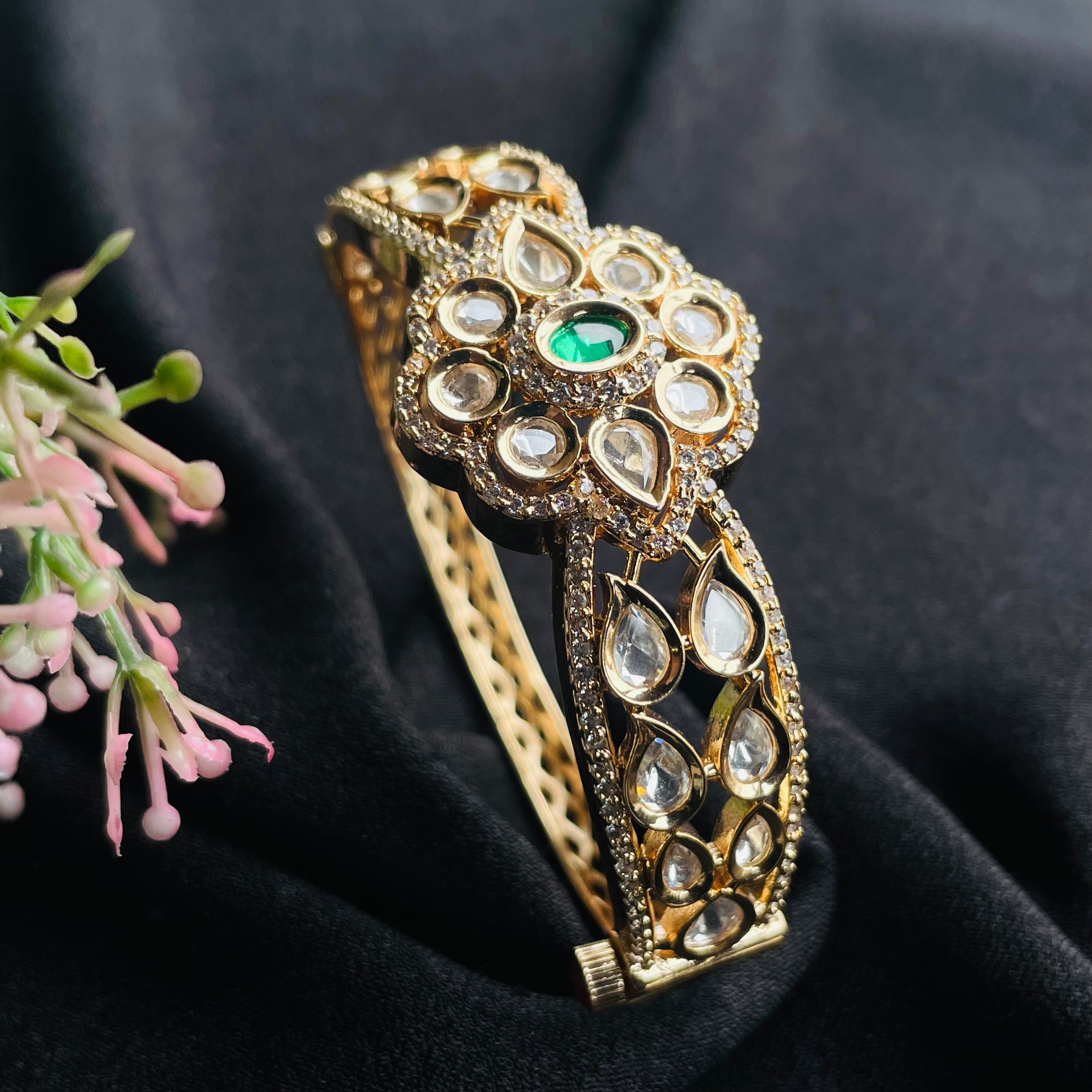 Nayaab Priya Polki Bracelet