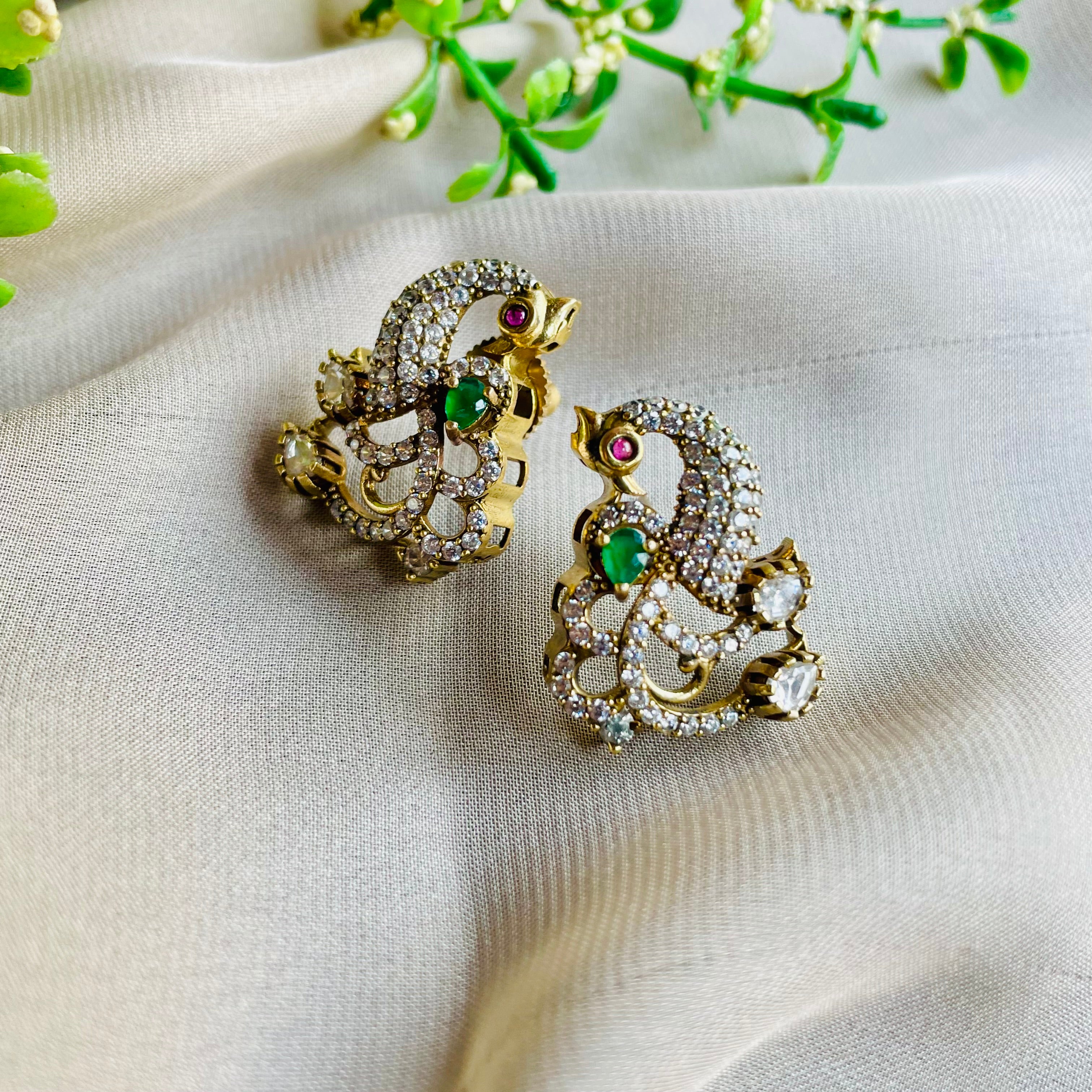 Nayaab kainaat neckpiece