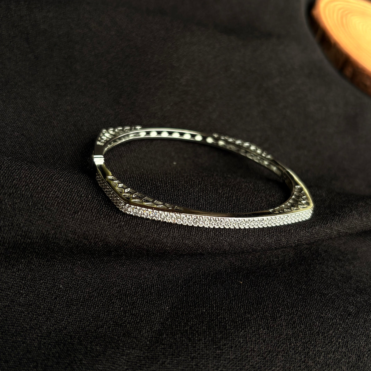 Aarya Luxe Bracelet