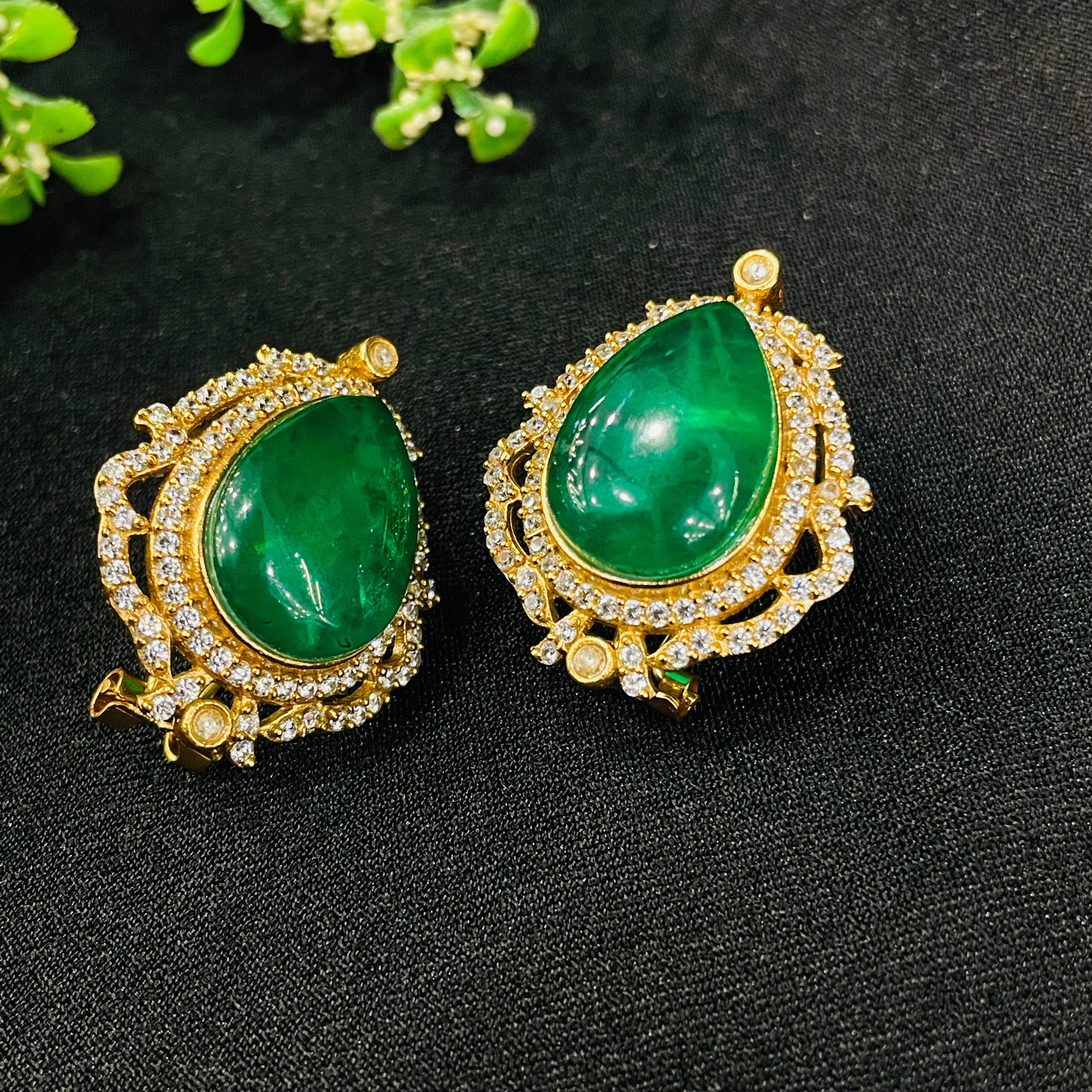 Nayaab Grace Studs