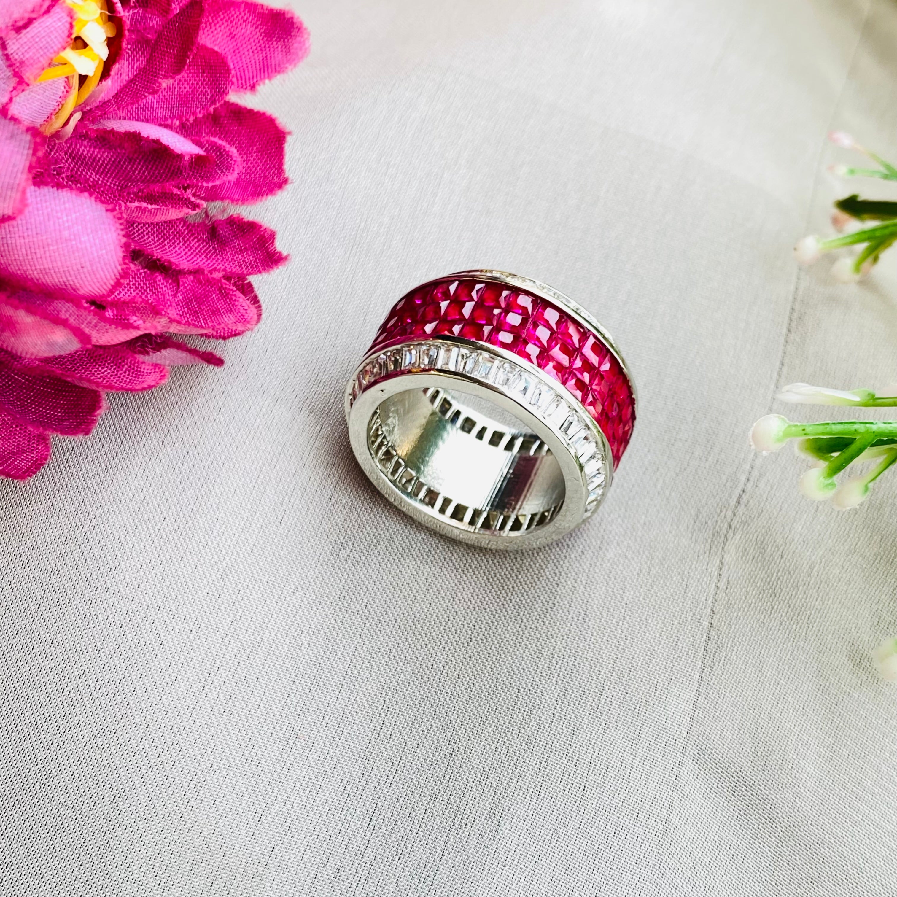 Ad Ella ring