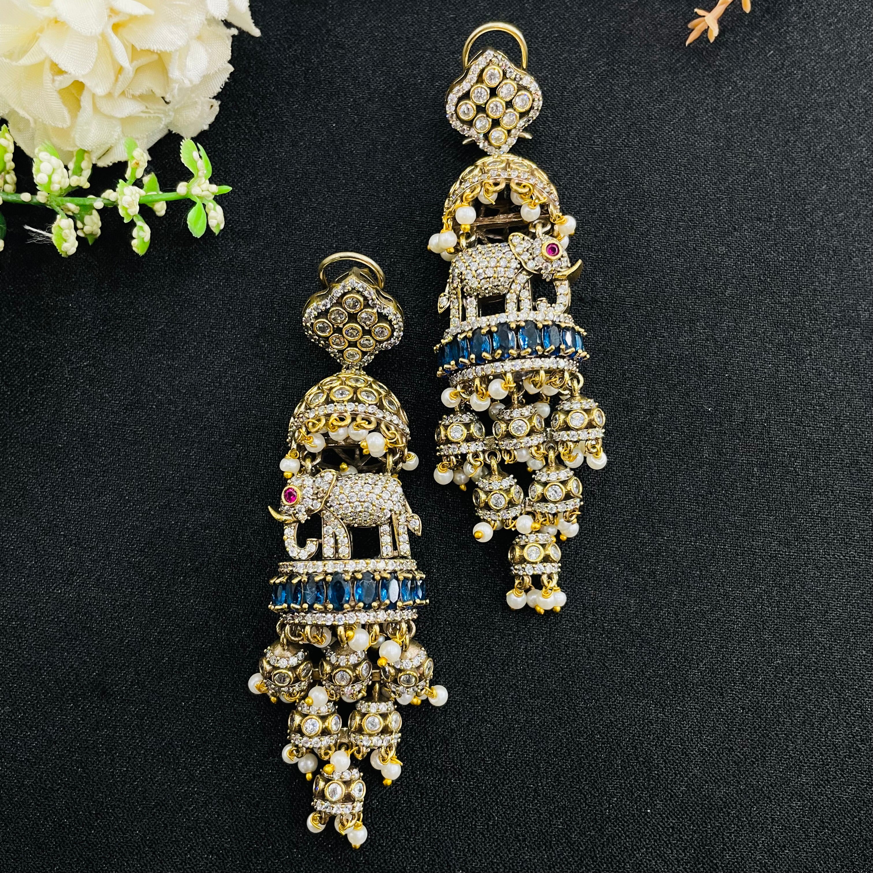 Nayaab Kavya jhumki