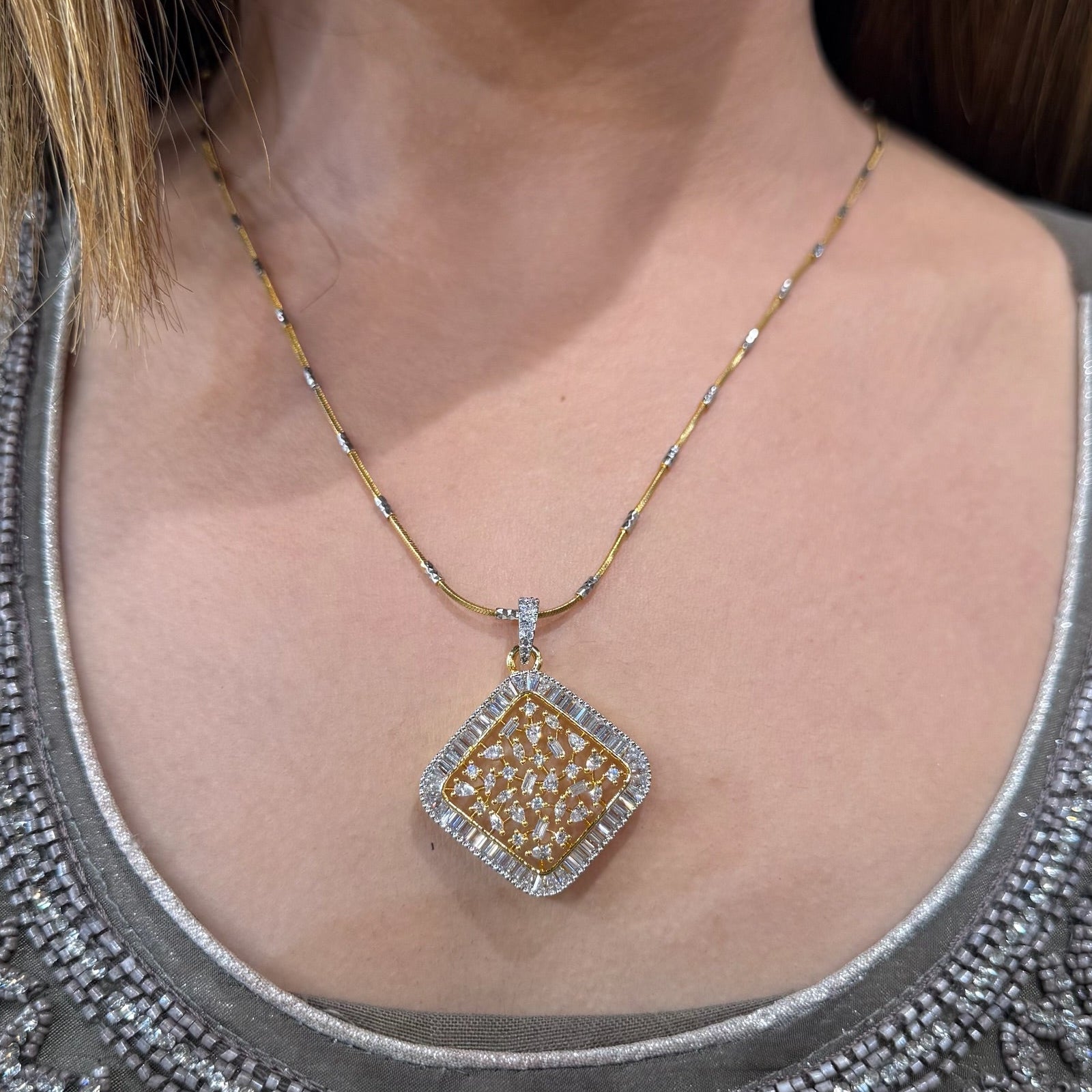 AD Inaaya Pendant Set